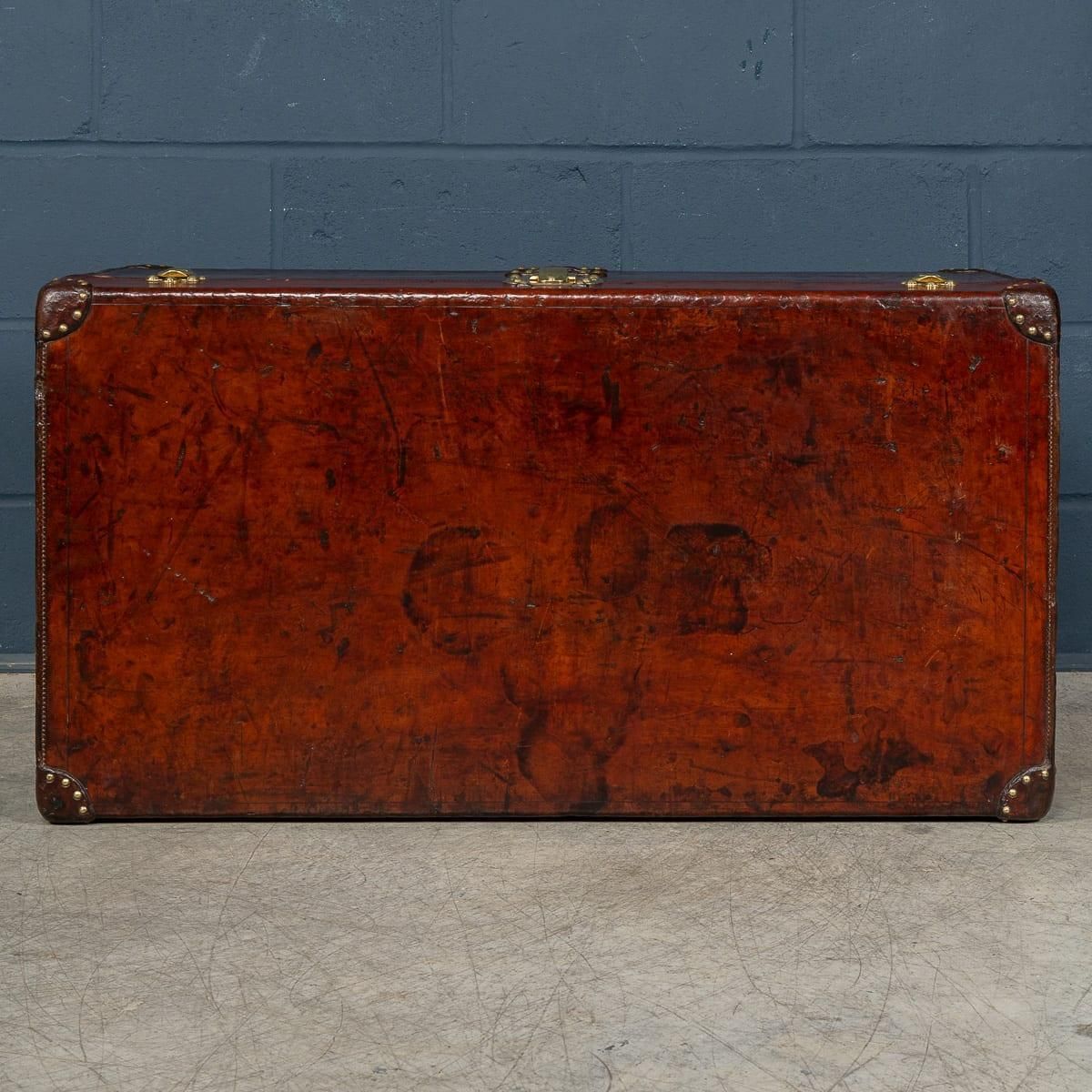 Antique 20th Cent Louis Vuitton Courier Trunk In Natural Cow Hide, France C.1900 photo vintage