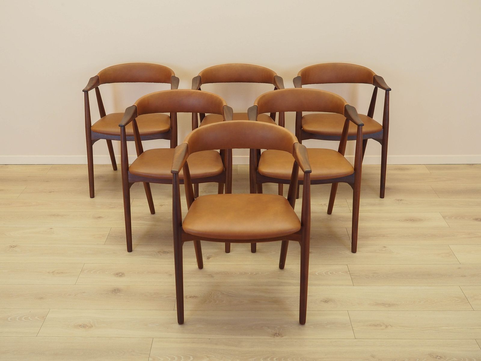 Set van zes teakhouten stoelen, Deens design, jaren 1970, gemaakt in Denemarken photo furniture
