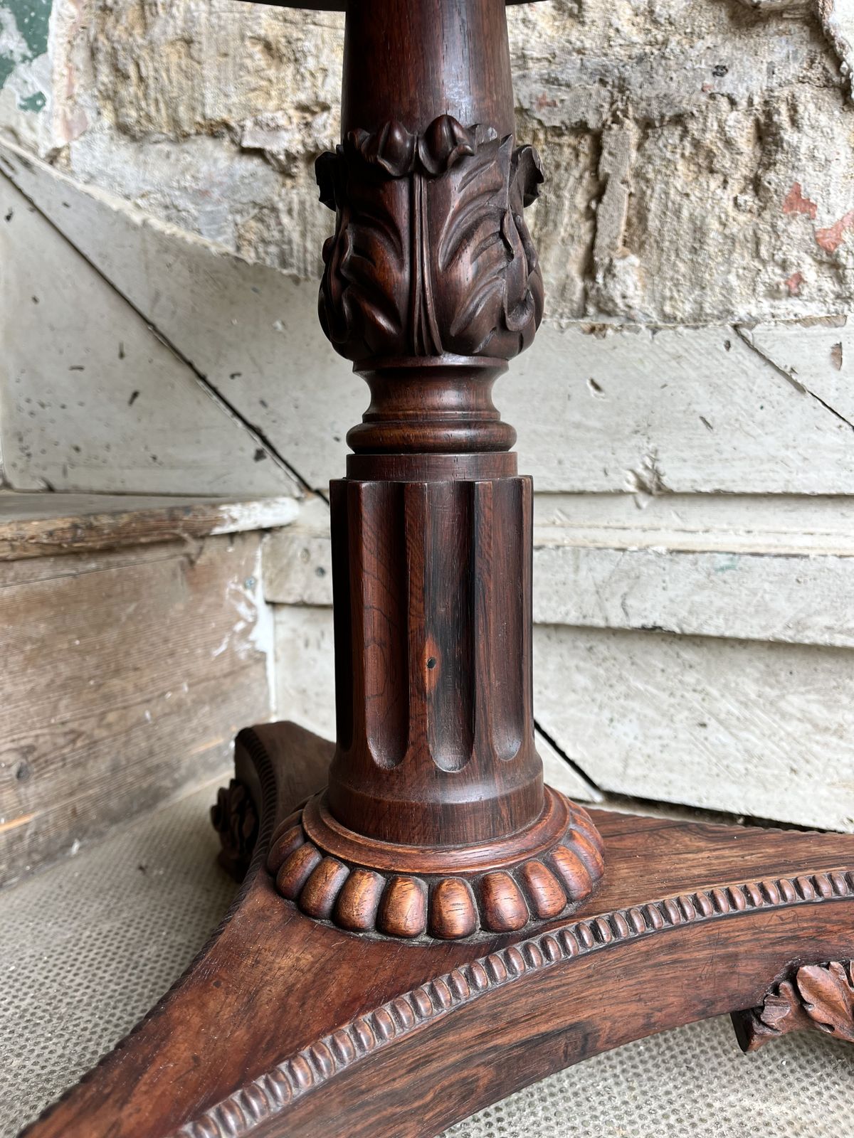 An Exceptional Quality Early Victorian Mahogany And Rosewood Circular Occasional Wine Table With Carved Legs photo for sale