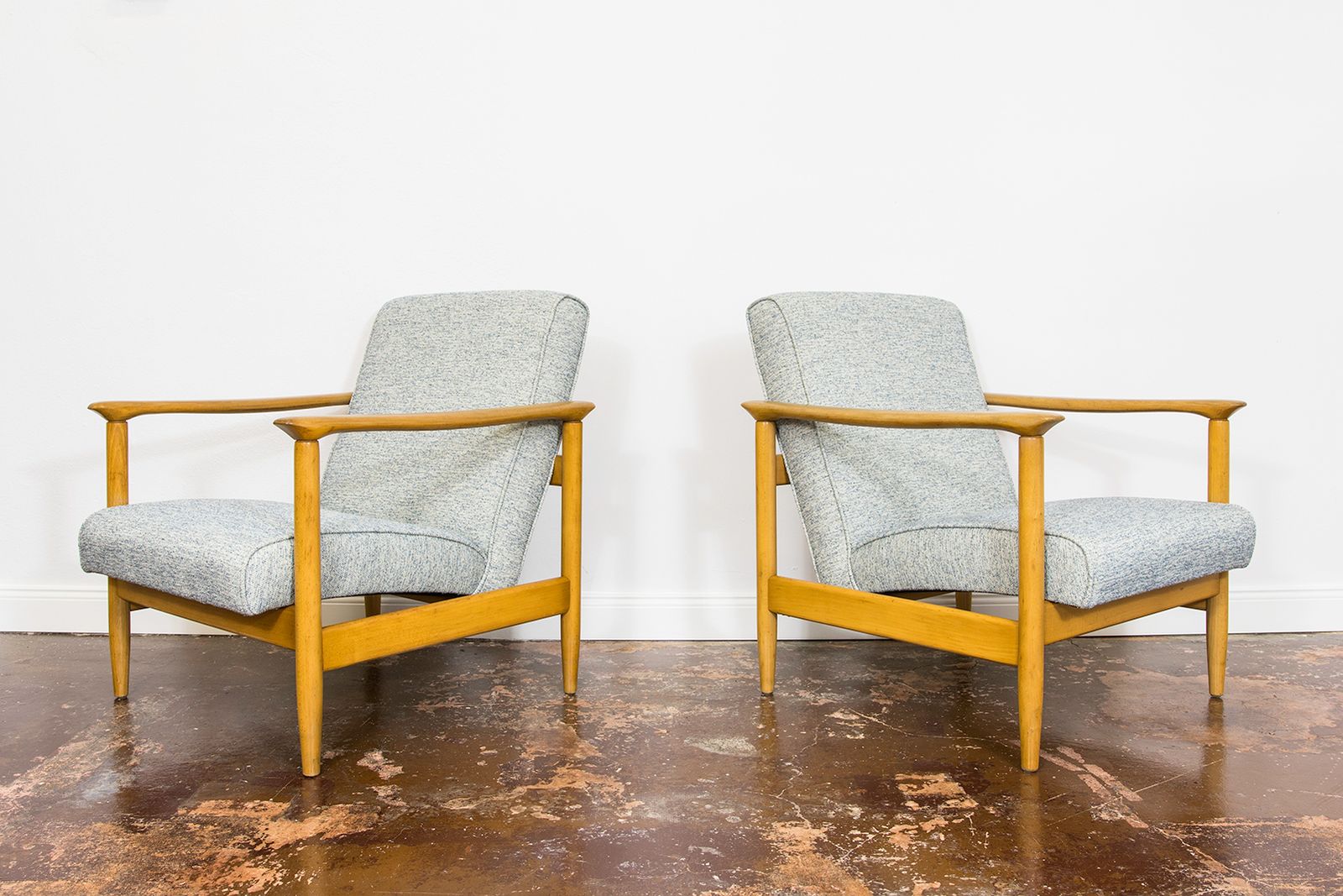 photo for sale Vintage Fauteuils Gfm 142 Van Edmund Homa, Gfm, Polen, Ca. Jaren 1960, Set Van 2