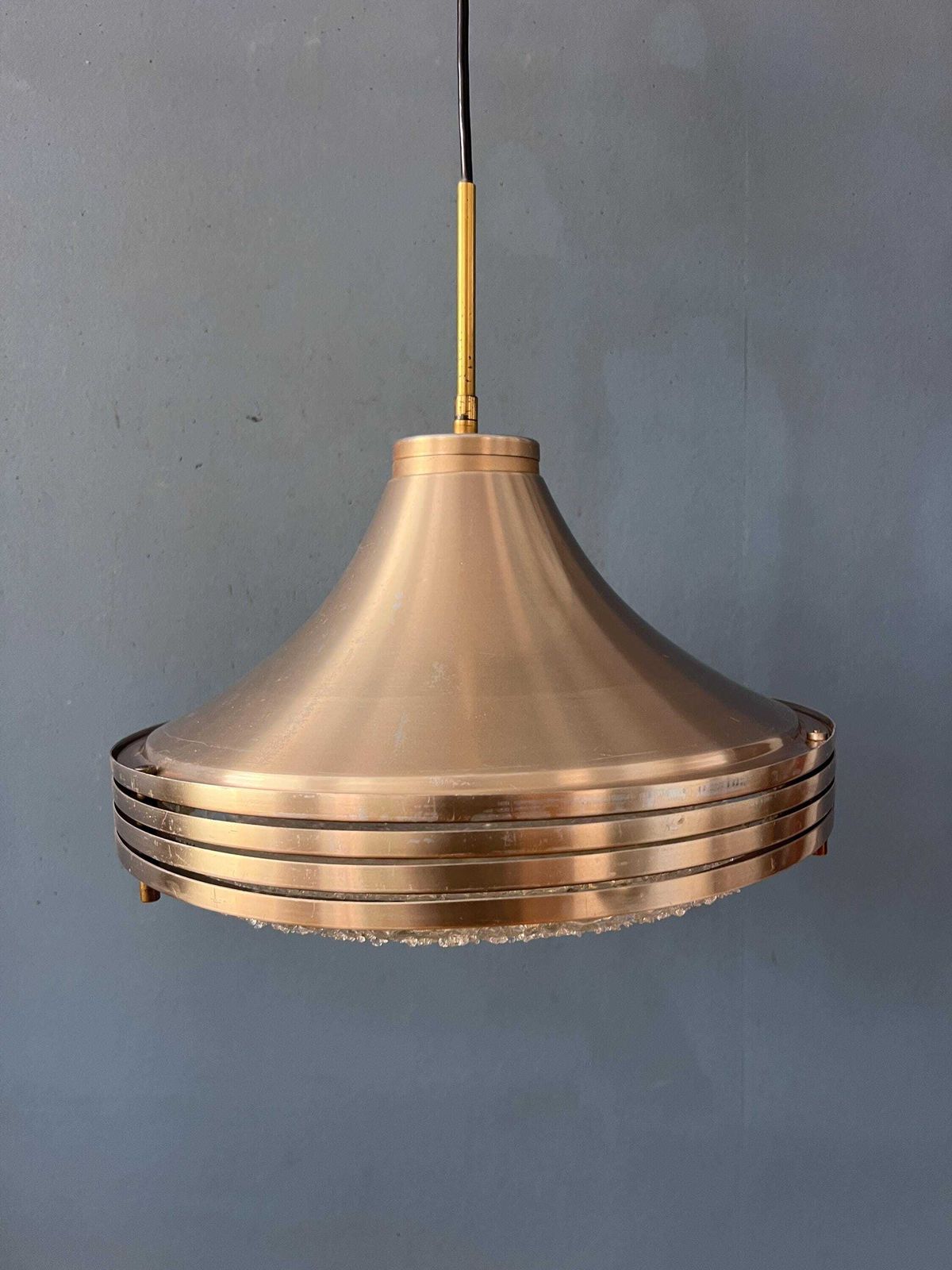 Mid-Century Hanglamp van Geborsteld Aluminium met Kristalglazen Kap photo vintage