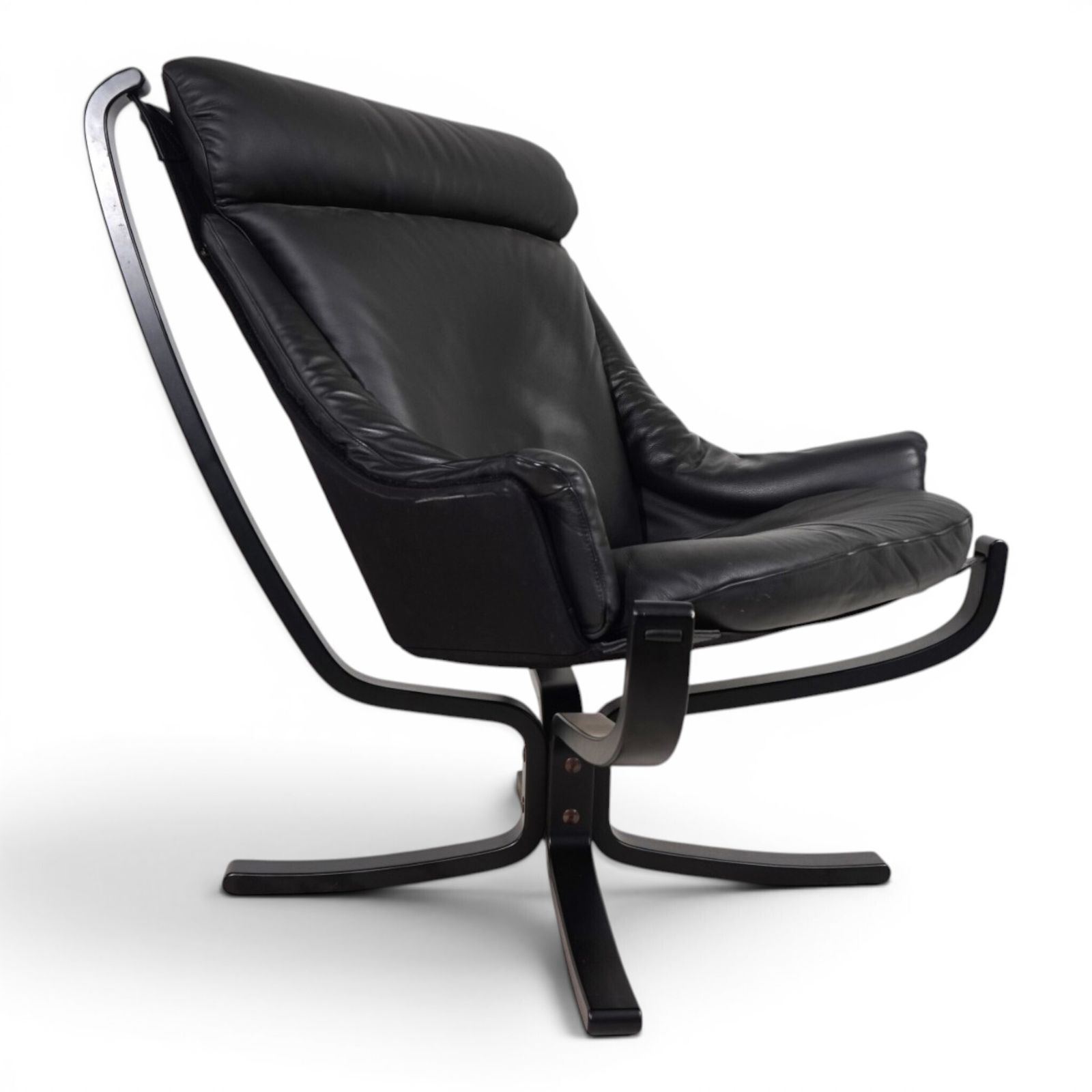 photo for sale Poltrona Frau Viking Leather Lounge Chair door Sigurd Ressell, 1970