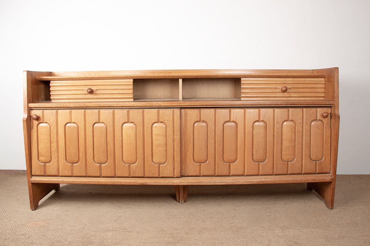 Grand buffet en chêne et céramiques Danikowski, par Guillerme et Chambron, 1960. photo furniture