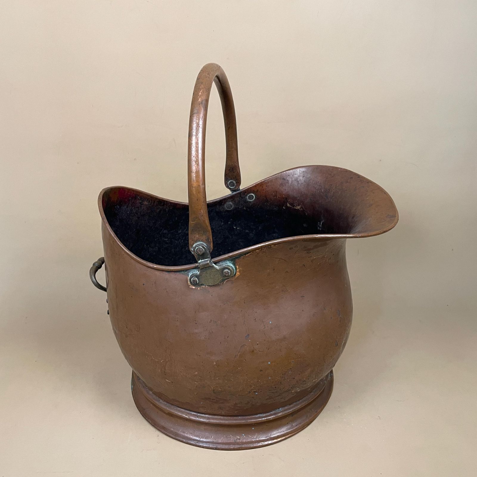 Antique English Metal Copper Coal Bucket Handle Fireside Fire Side Scuttle Copper Helmet Farmhouse Cottage Vintage Fireplace