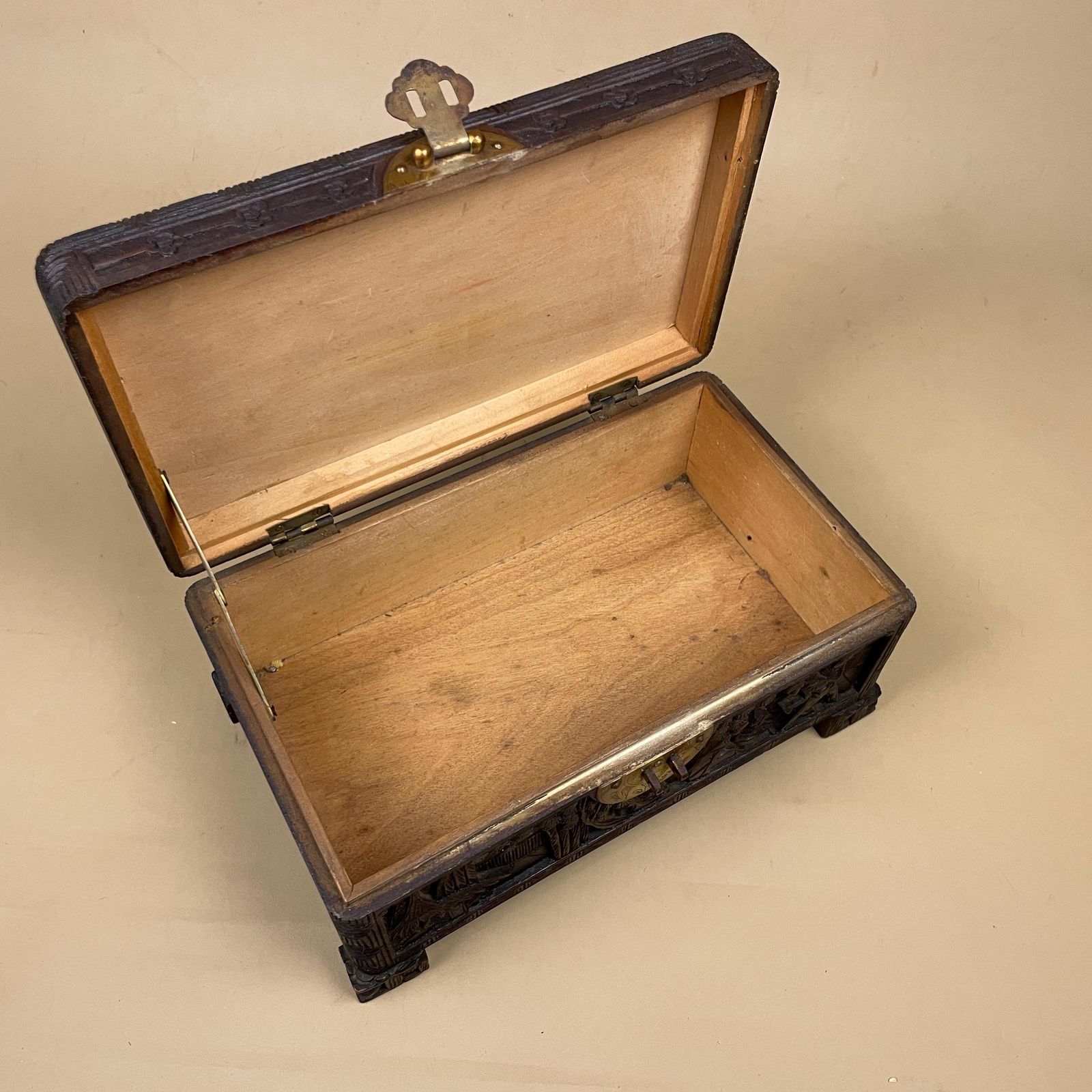 99.0 Oriental Wooden Box Trinket Jewellery Storage Keepsake Brown Wood Gold Brass Lock And Key Metal Trims Rectangle Antique Carved Pattern photo