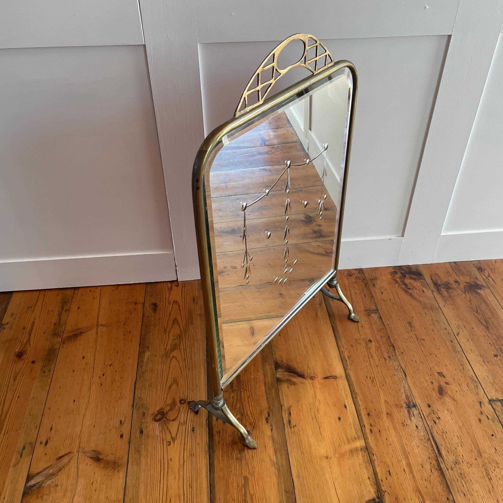 Art Nouveau Antique Fireguard Fireplace Screen Gold Brass Metal Frame Vintage Fire Guard Mirror Victorian Ornate Freestanding Detail Pattern photo vintage