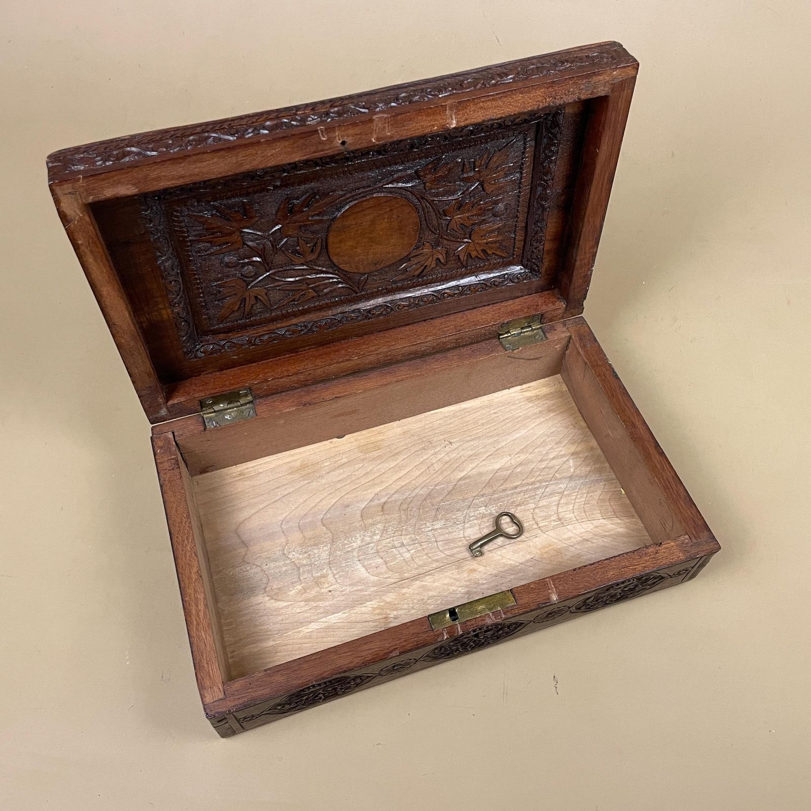 69.0 Hand Carved Wooden Box Floral Patterned Design Vintage Storage Trinket Jewellery Decorative Carved Keepsake Box Antique Rectangle Wood Key photo