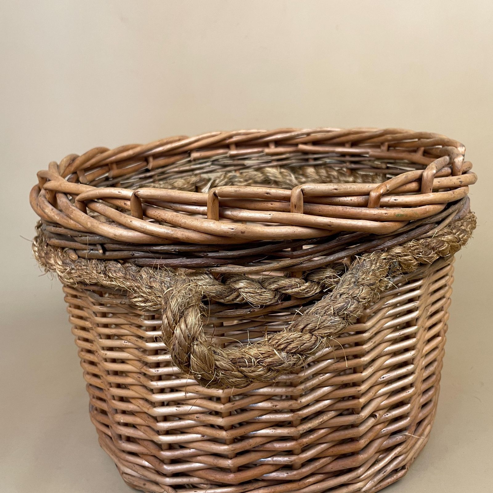 photo furniture Vintage Round Basket Woven Wicker Brown Antique Cylinder Storage Farmhouse Cottage Decor Laundry Cane Wood Logs Fireplace Rope Handles