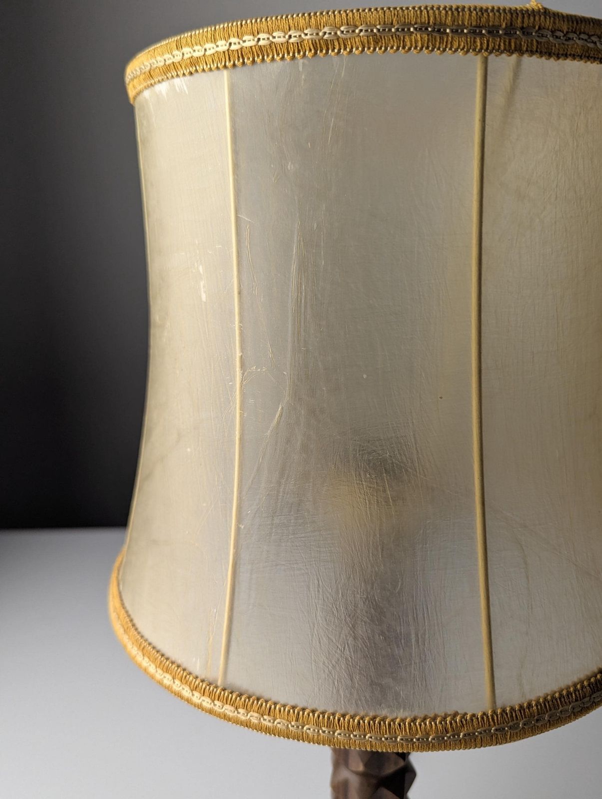 Lampe de table Charles Dudouyt en chêne, abat-jour en parchemin, France, années 1950 photo buy