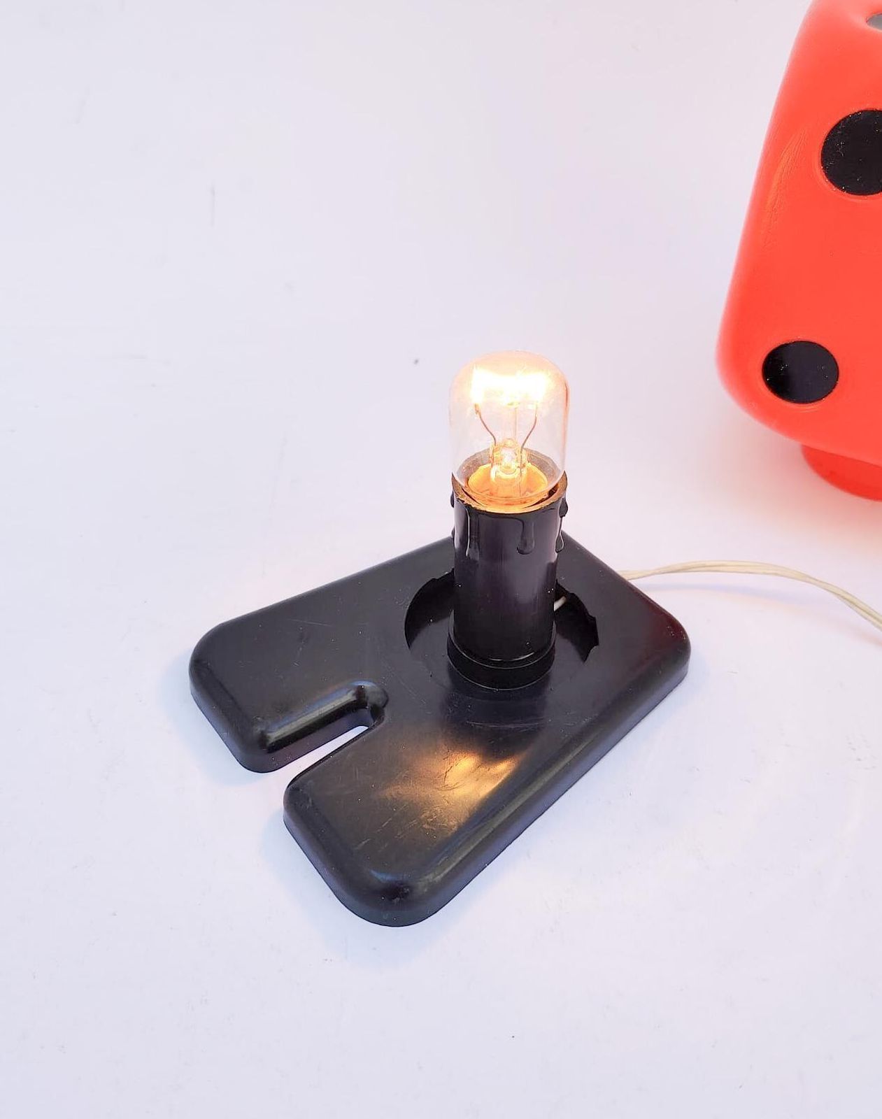 Fernando Cassetta Designed Gaming Dice Table Lamp For Tacman, Vintage Space Age Design, Red photo vintage