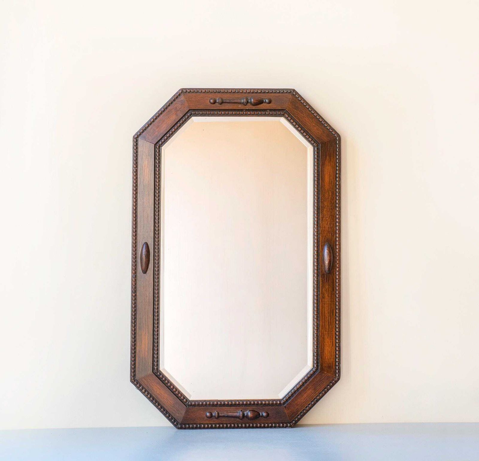 photo furniture Art Deco Nederlands Eiken Wandspiegel   Grote Achthoekige Geslepen Spiegel   Geometrische Schoorsteenspiegel Ca. Jaren 1920