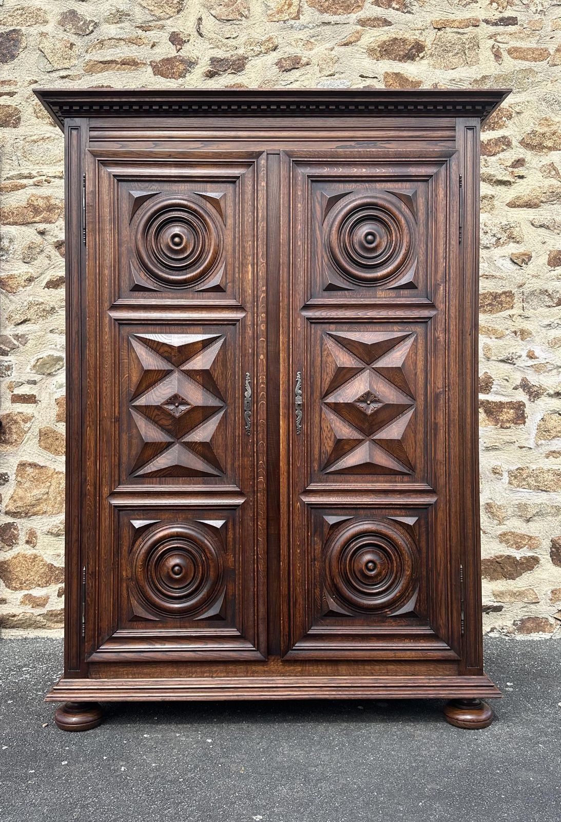 Antique French Bedroom Suite   Bed, Armoire, Bedside Tables photo vinterior