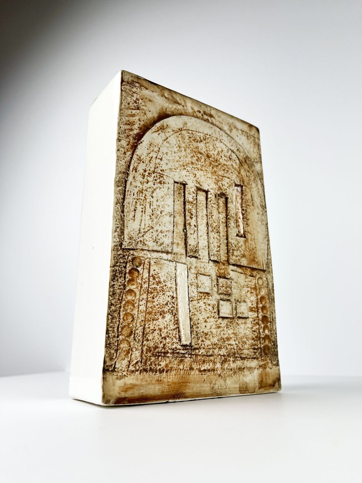photo furniture Anne Lewis For Troika Double Sided Slab Vase British 1960s