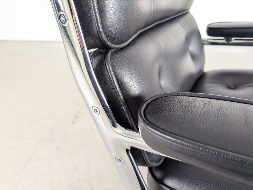 Meubels Vitra Es 104 Lounge Chair Charles Eames Office Chair Fauteuil photo