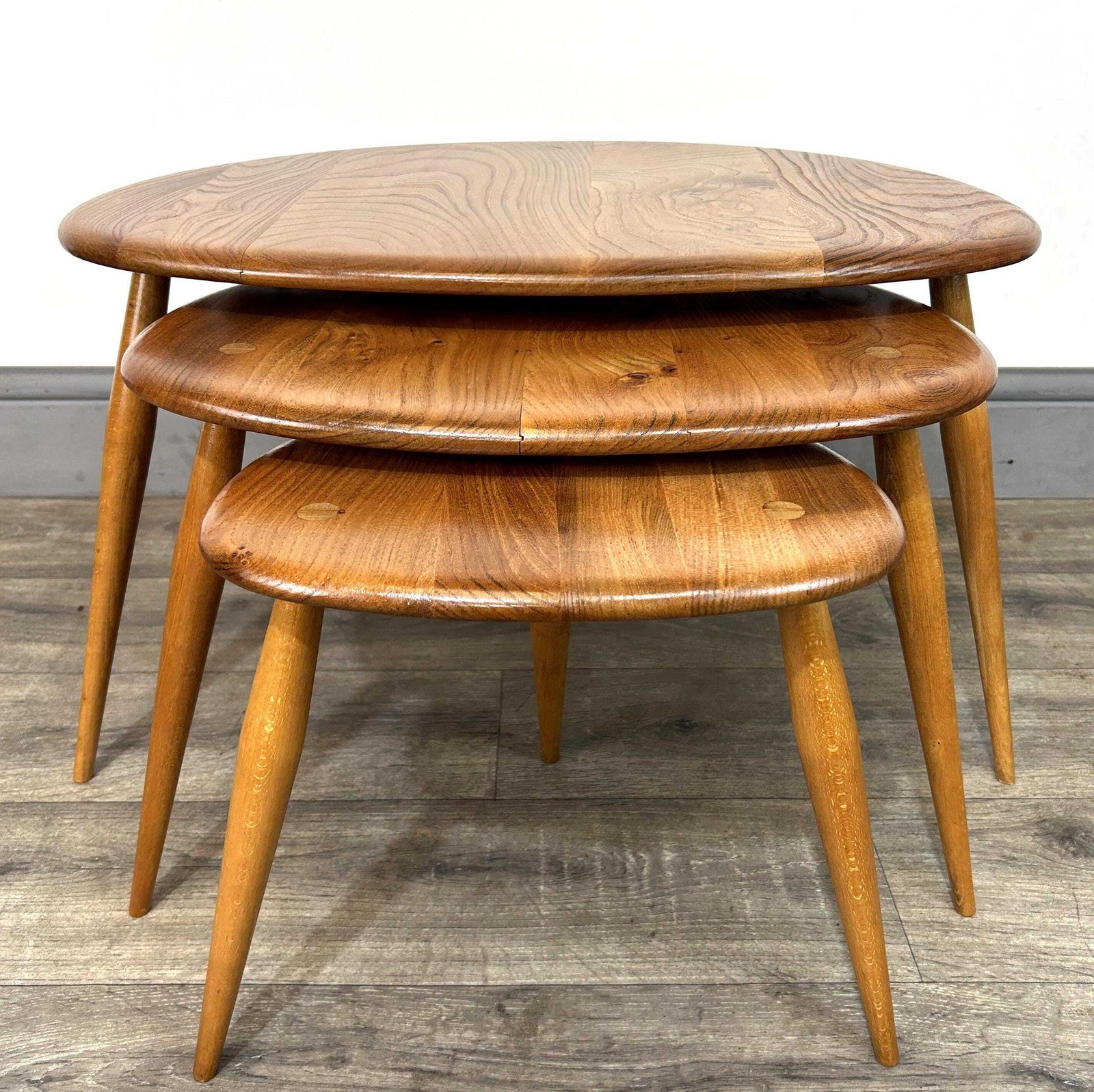 photo vinterior Mid Century 'Blondified' Solid Elm/Beech Nesting Pebble Tables Ercol