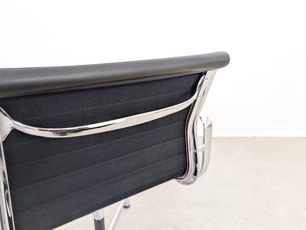 Vitra Charles And Ray Eames Stoel Ea 108 Leer Zwart – Set Van 3 photo vintage