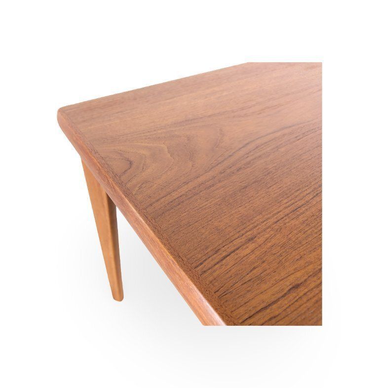 photo furniture Grete Jalk mid-century uitschuifbare eettafel – Glostrup, teak