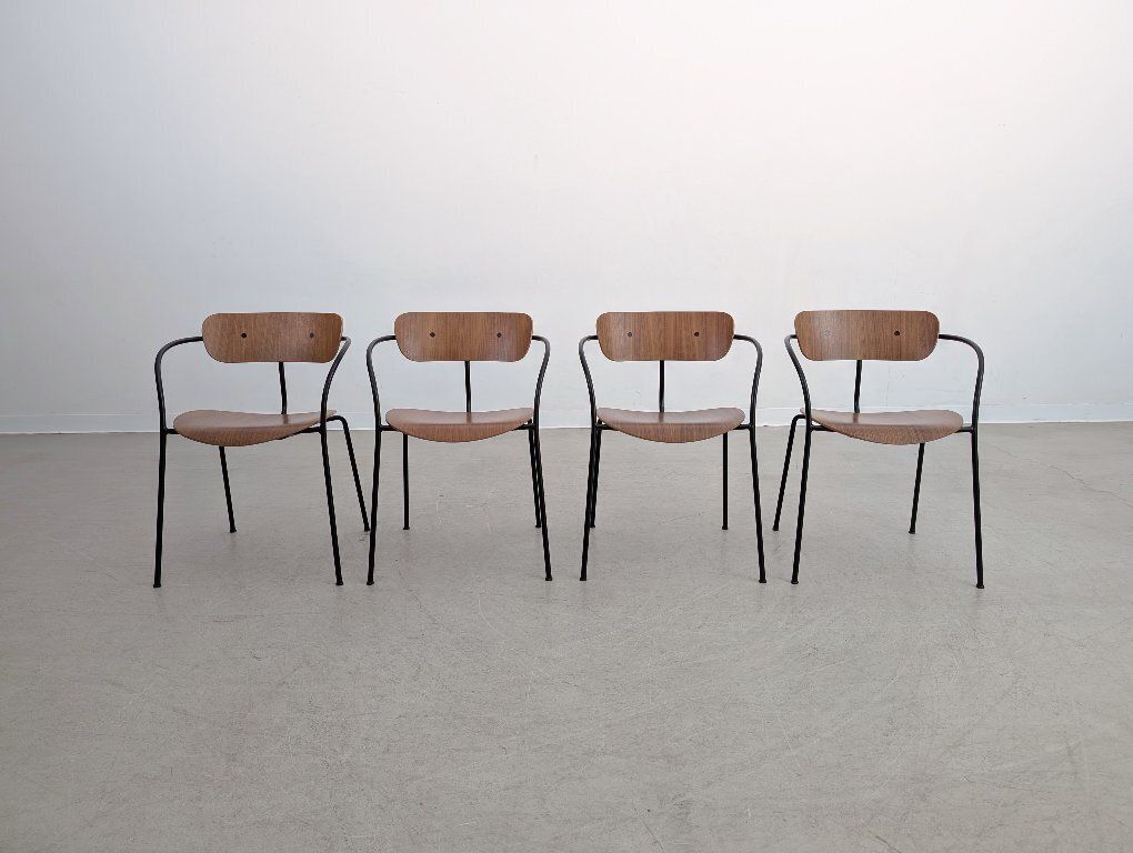 Lot de 4 fauteuils &Tradition Pavilion AV2, par Frost Produkt photo furniture