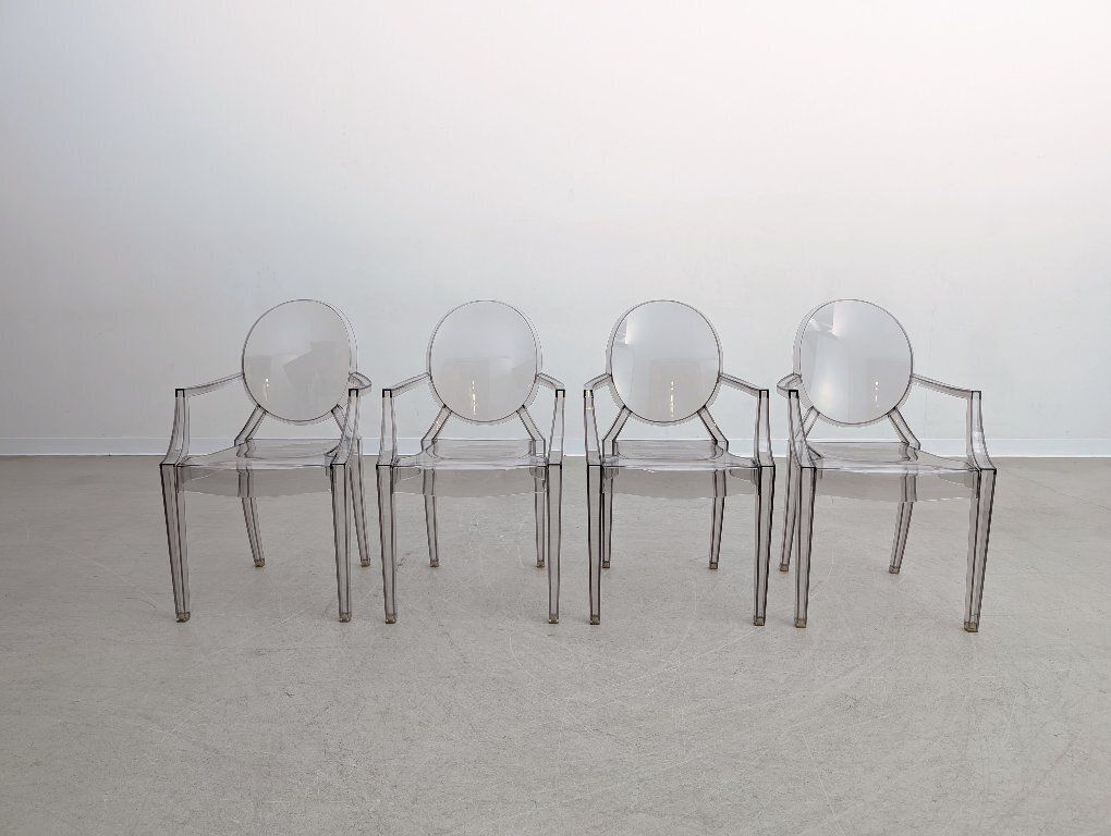 Set van 4 stapelbare Kartell Ghost Chairs, ontwerp Philippe Starck photo furniture