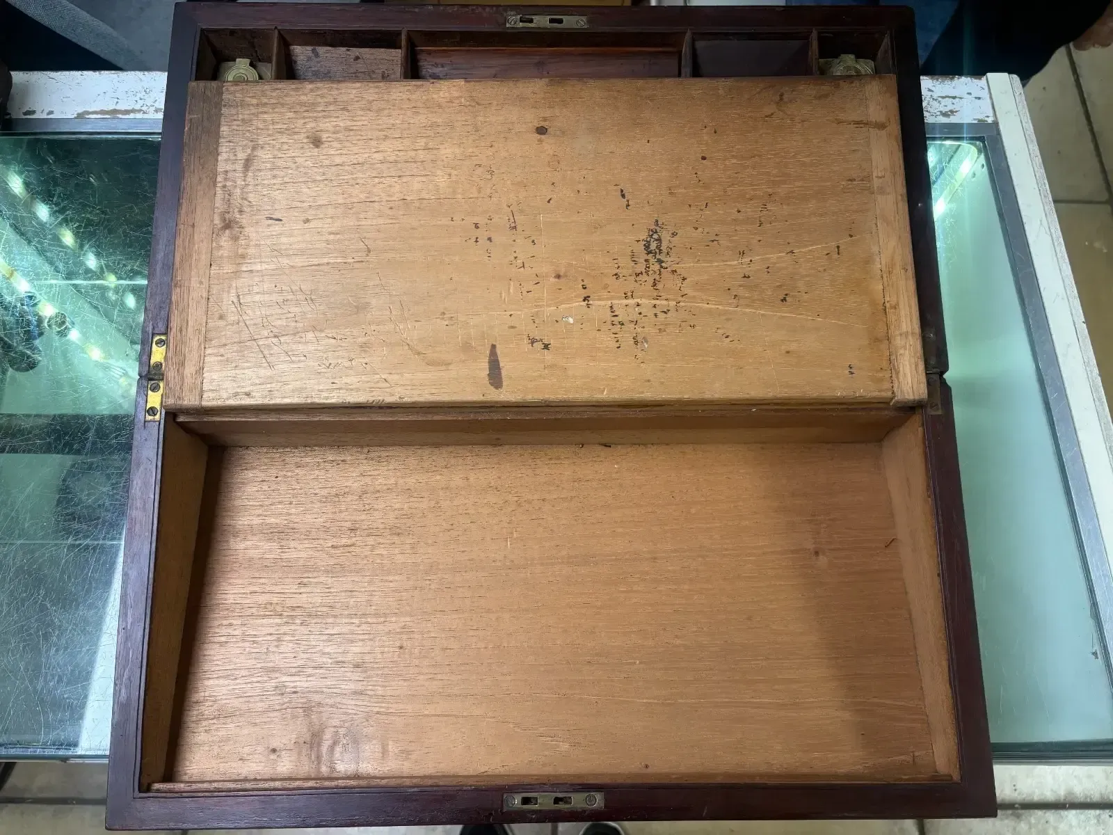 photo furniture Antique Victorian Rosewood & Brass Writing Slope With Green Felt Interior