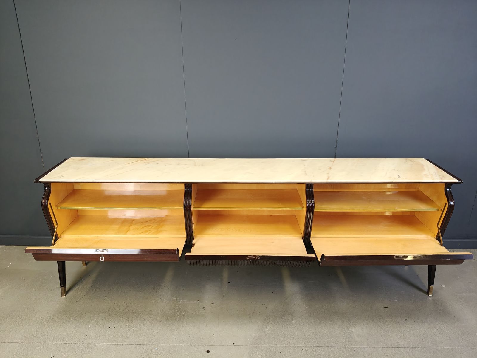 Credenza By Osvaldo Borsani For Atelier Borsani Varedo, 1950s photo vinterior