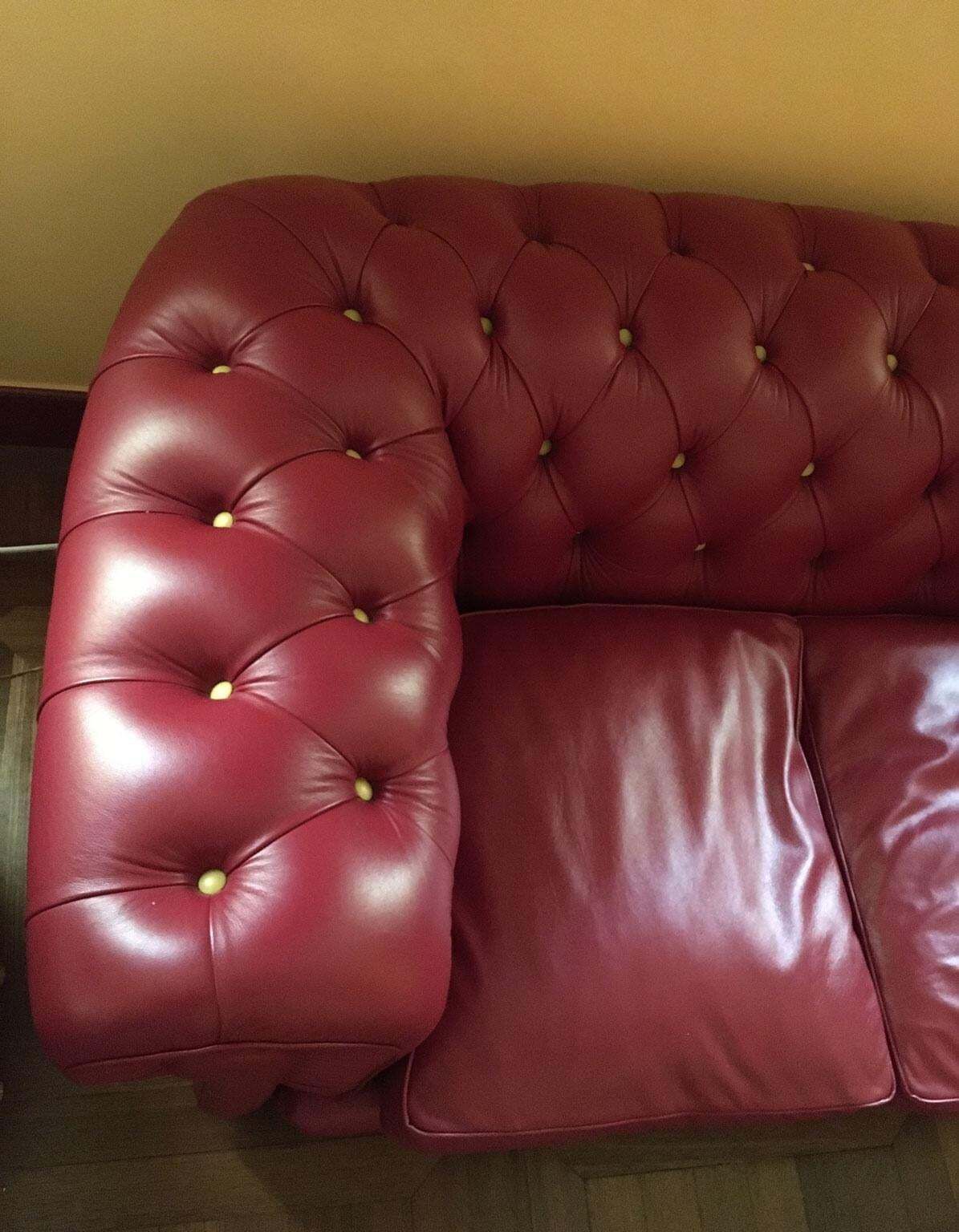 Canapé baroque Chester en cuir bordeaux, début du XXIe siècle, Italie, par Poltrona Frau photo vinterior