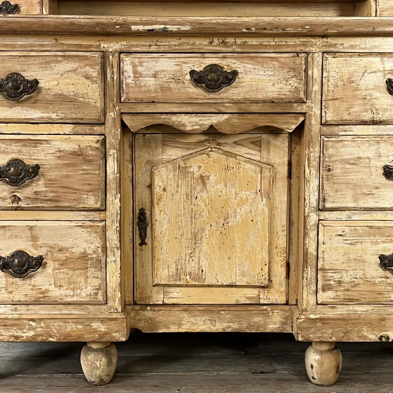 Antique Painted Pine Kitchen Dresser photo vinterior