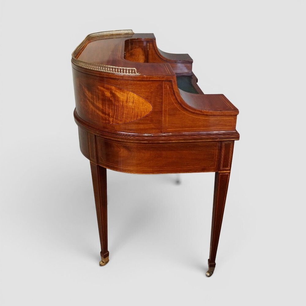 Edwardian Inlaid Mahogany Carlton House Desk photo 3250.0