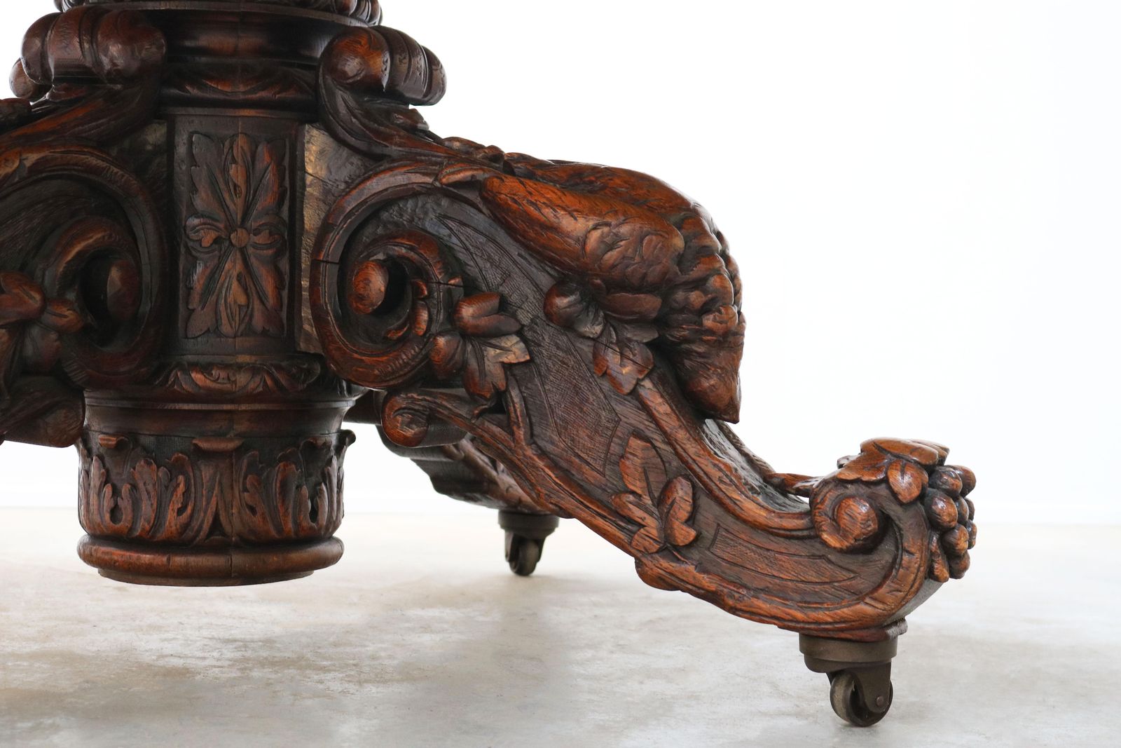 Table à manger ovale de chasse d'époque, chêne, style Forêt-Noire, XIXe siècle photo Mobilier