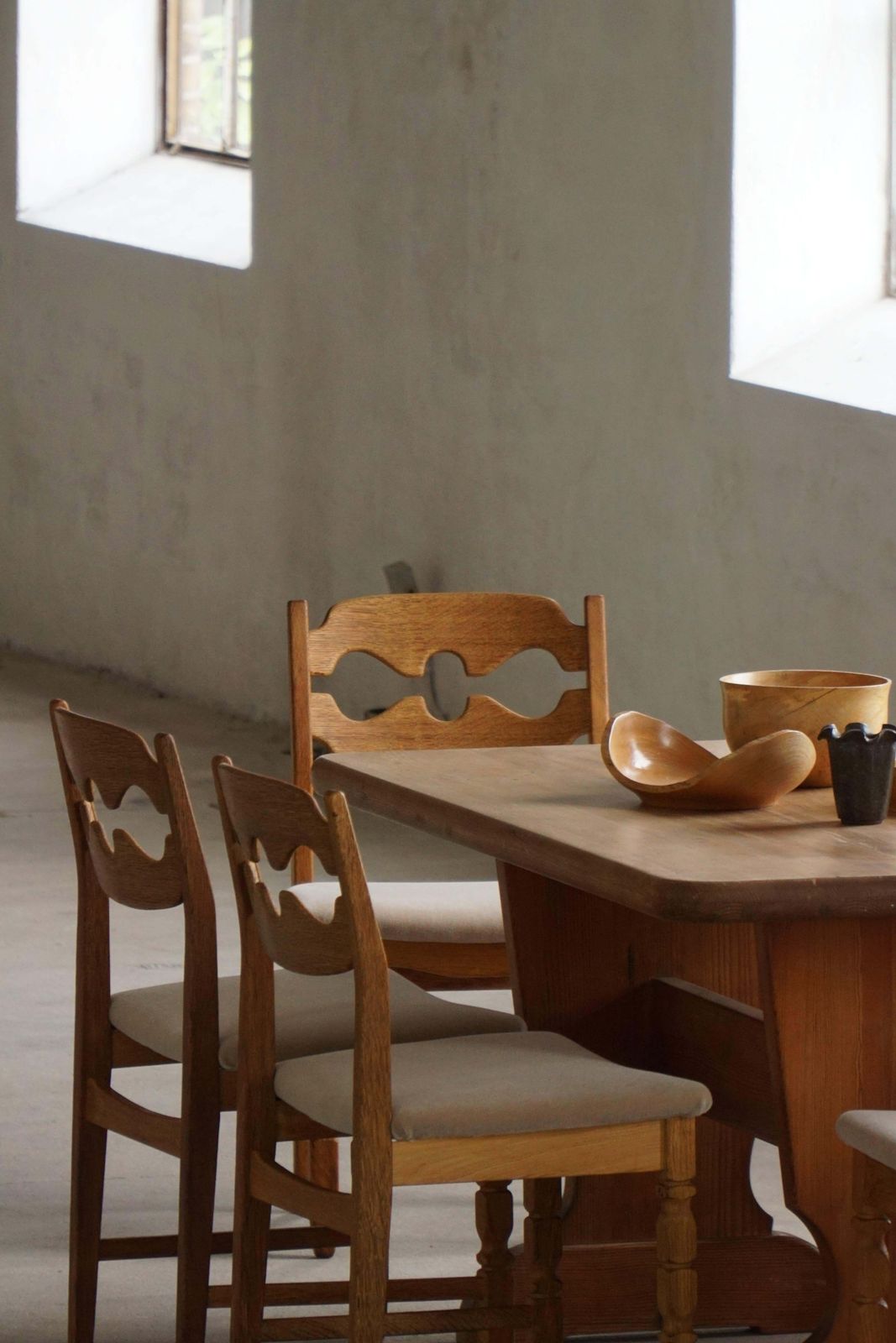 Furniture Set Of 8 Henning Kjærnulf Razorblade Dining Chairs In Oak And Mohair 1960s photo