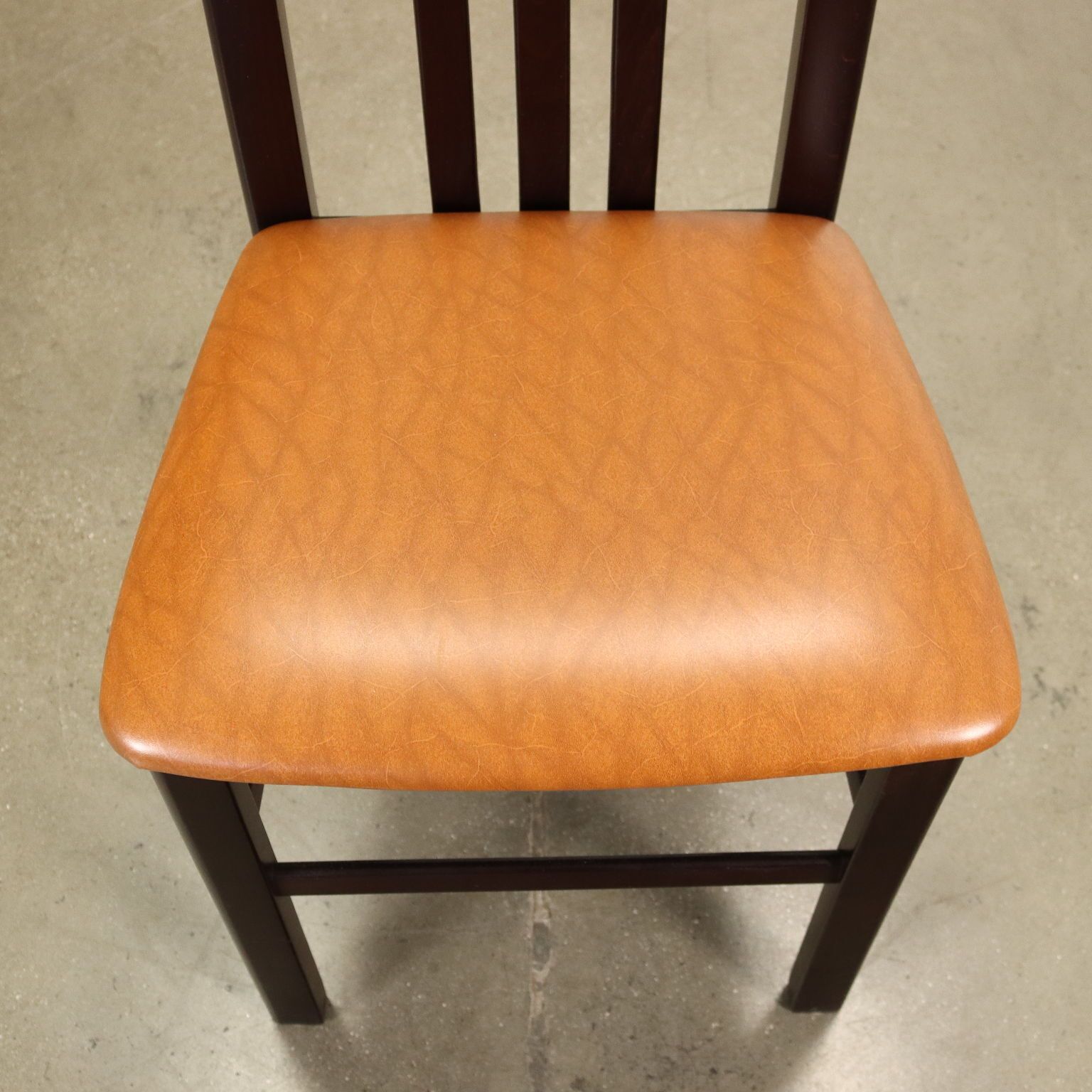 Set van 4 stoelen, gebeitst beukenhout, Italië, jaren 1970-1980 photo 400.0