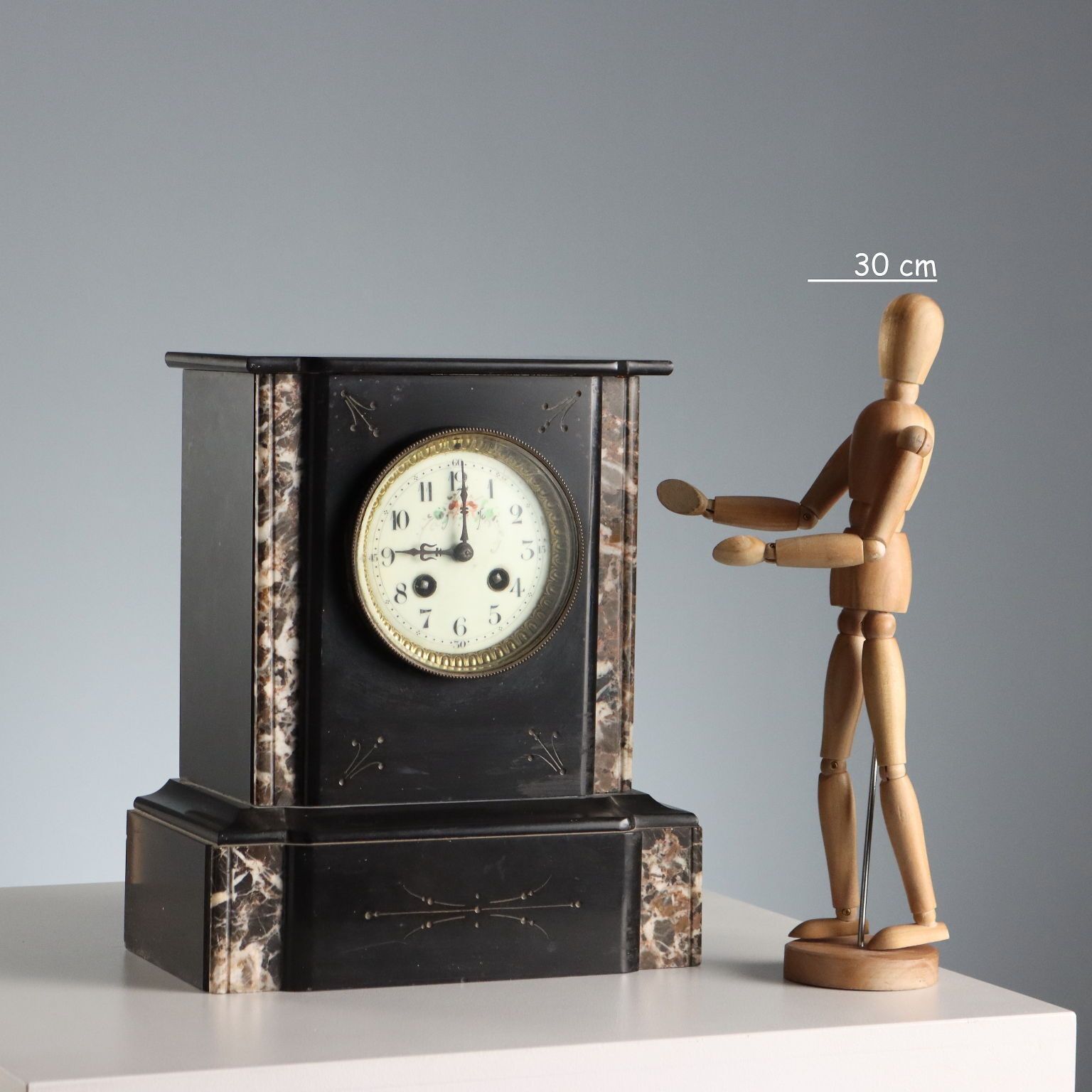 Antieke klok zwart marmer metaal Frankrijk 19e 20e eeuw photo furniture