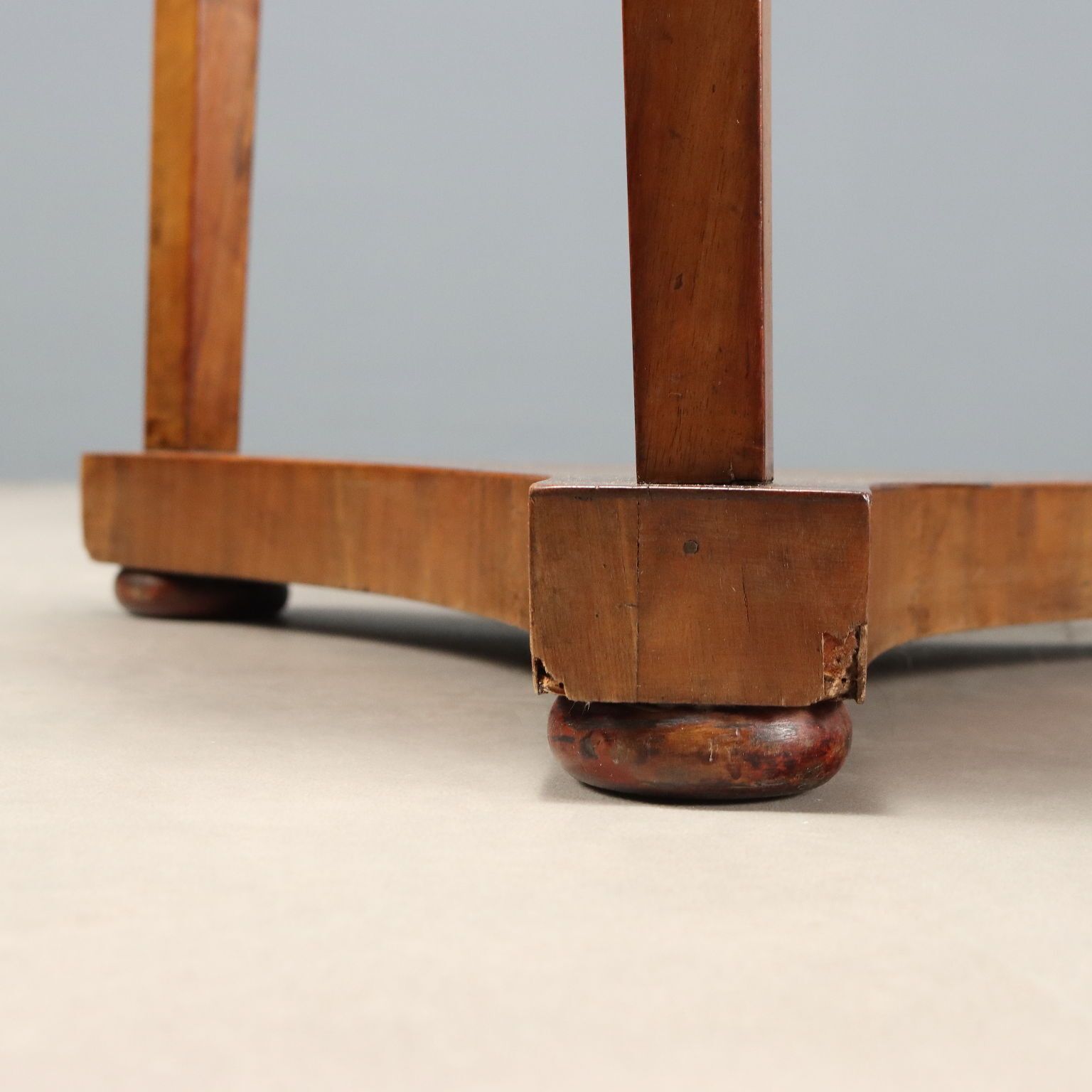 photo furniture Tavolino Impero Da Centro
