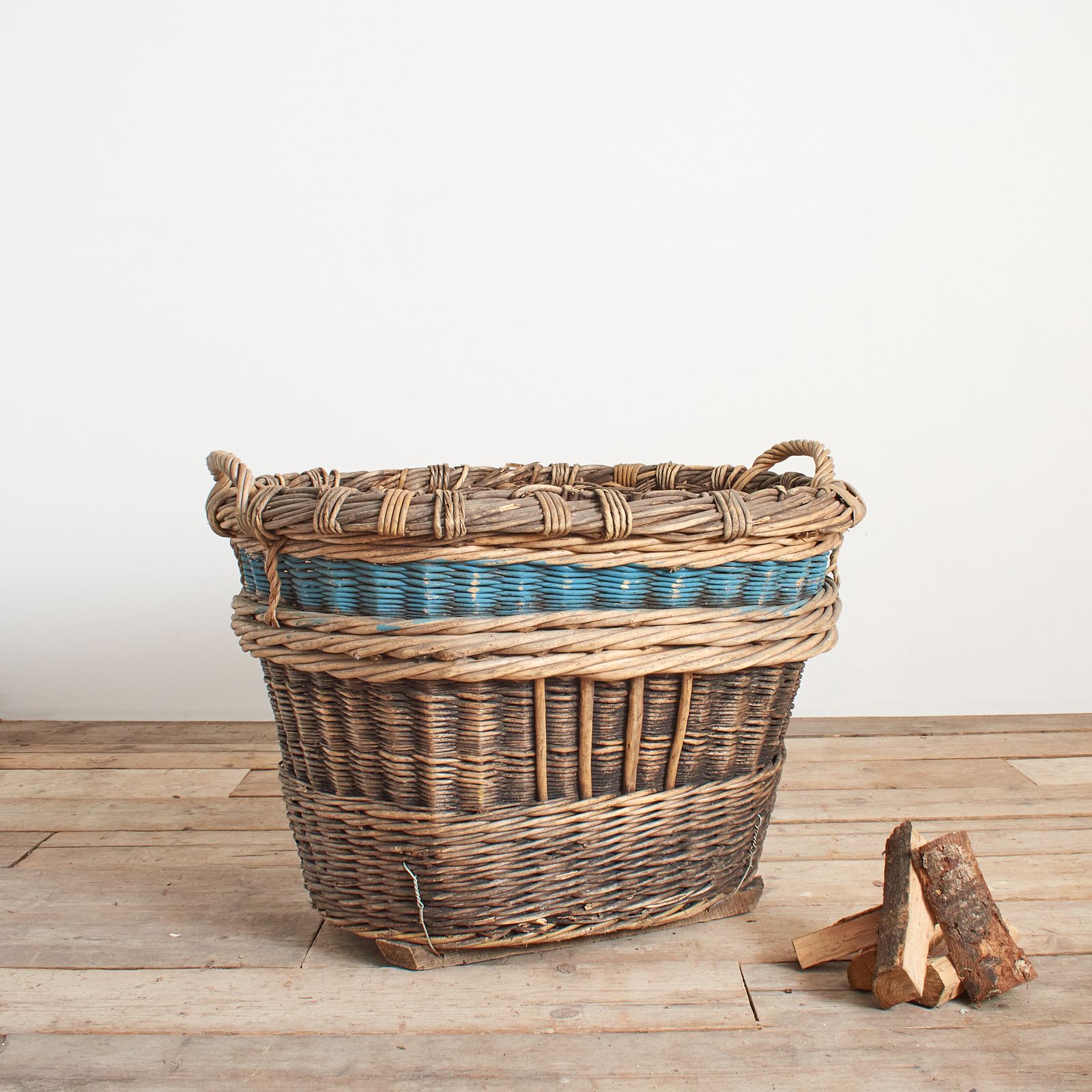 Antique French Champagne Grape Harvest Log Basket – Ae.