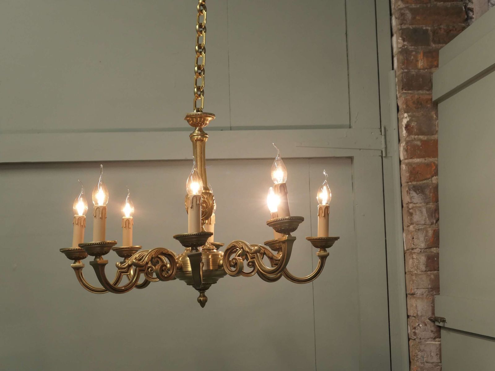 Large French Gilded Brass Chandelier This Is A Very Good Quality Piece, It Has 8 Arms. photo for sale
