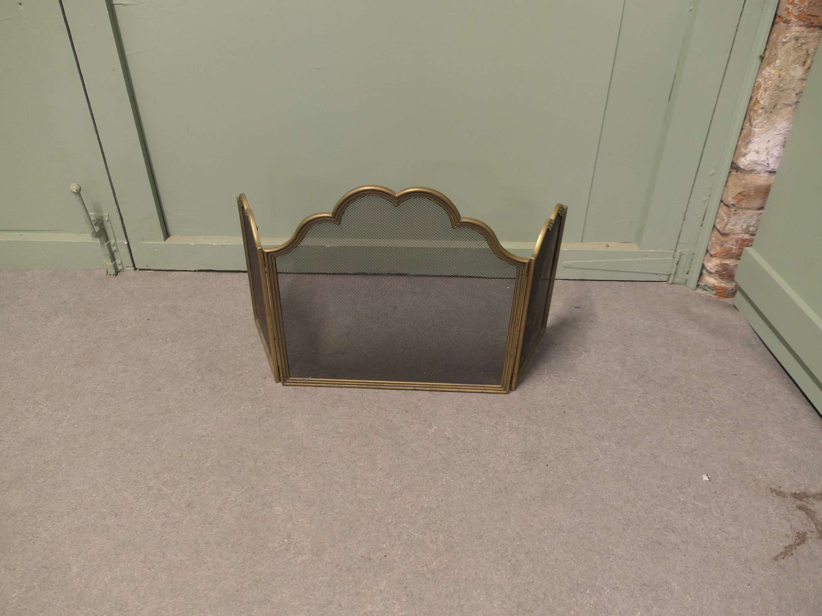 Decorative Italian Folding Brass Fire Guard This Is A Very Attractive Folding Spark Guard. photo for sale