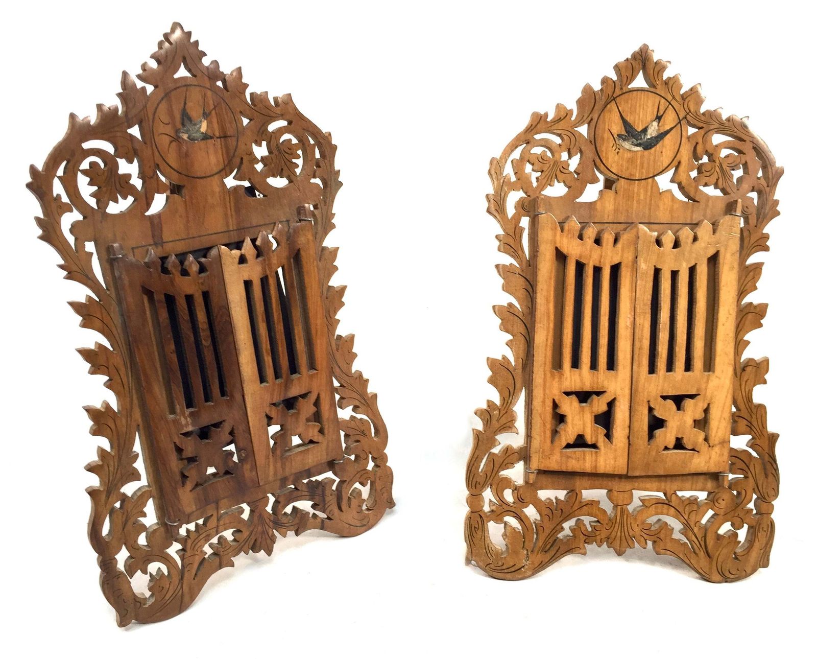 Antique Pair Of Italian Olive Fruitwood Carved Photo Frames / Photography Frames. photo vinterior