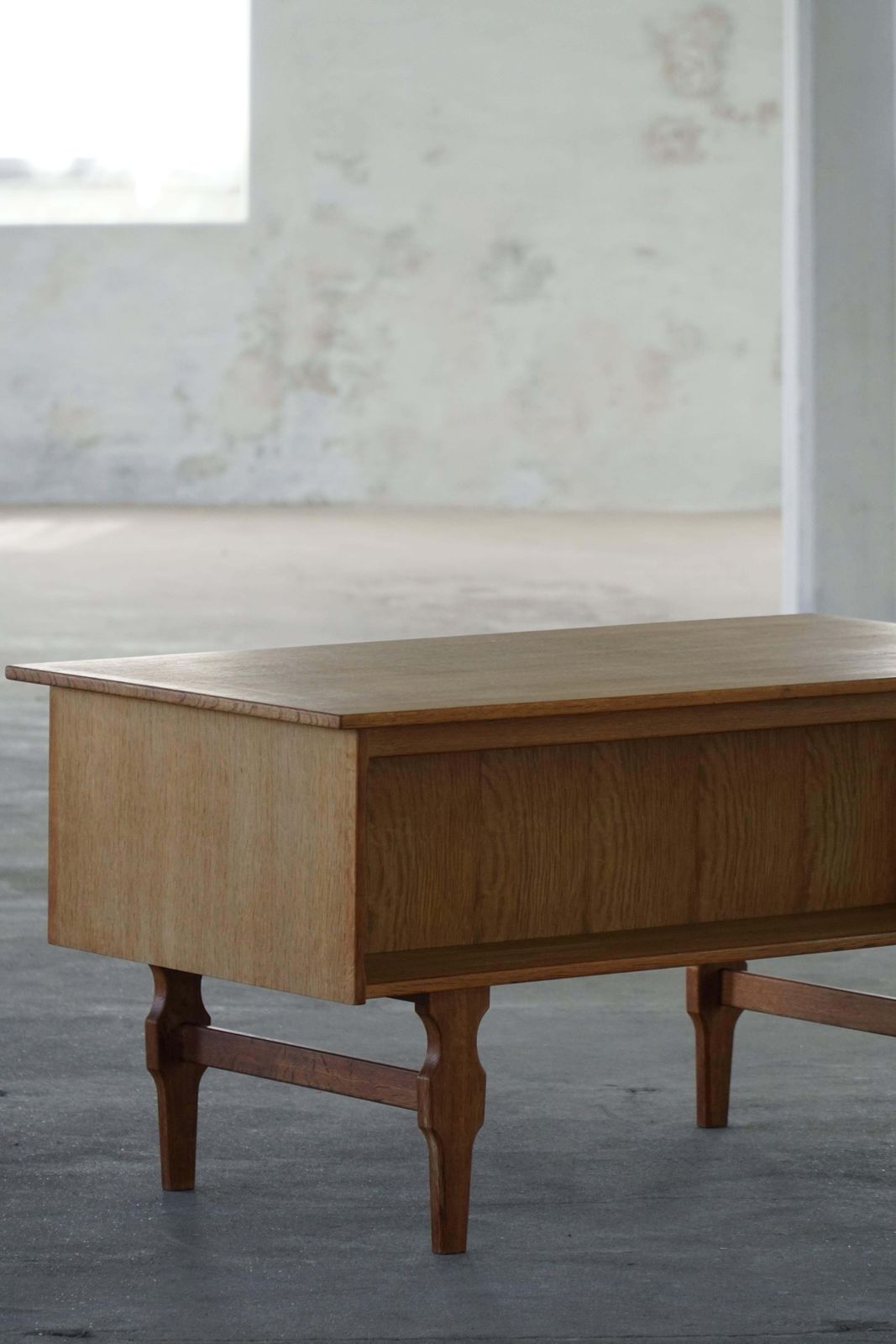 photo vinterior Freestanding Desk In Oak By Henning Kjærnulf, Danish Mid Century Modern, 1950s