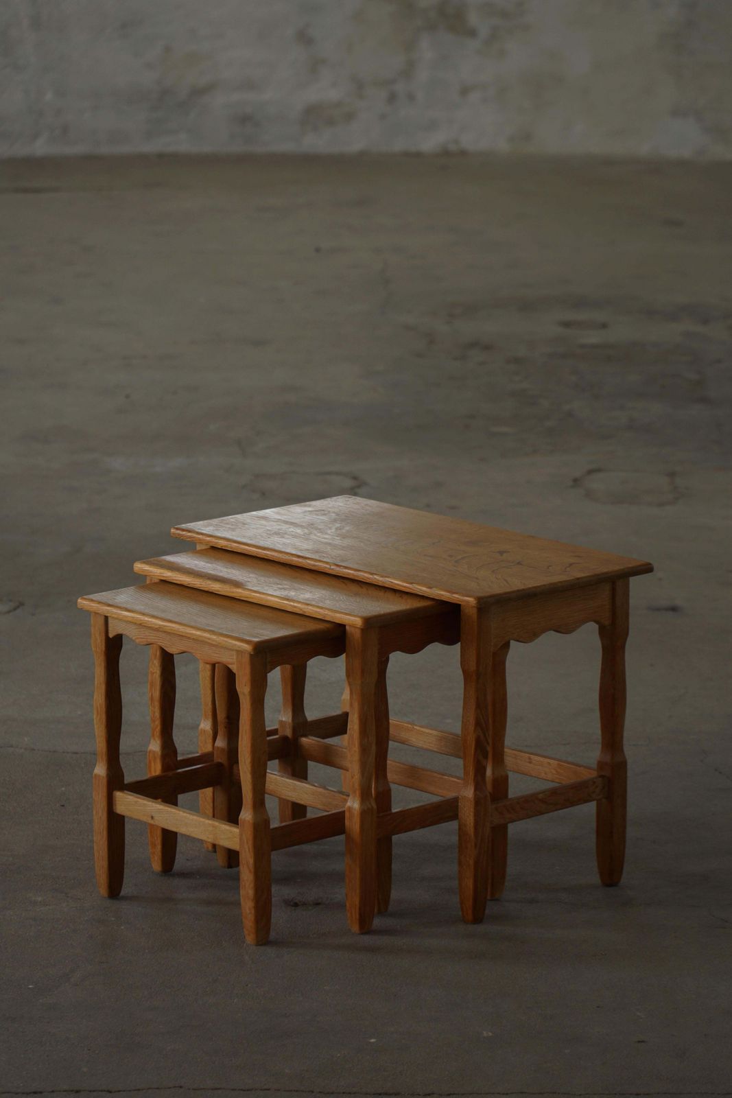 Mid Century, Set Of 3 Nesting Tables In Oak Made By A Danish Cabinetmaker, 1960s photo 670.0