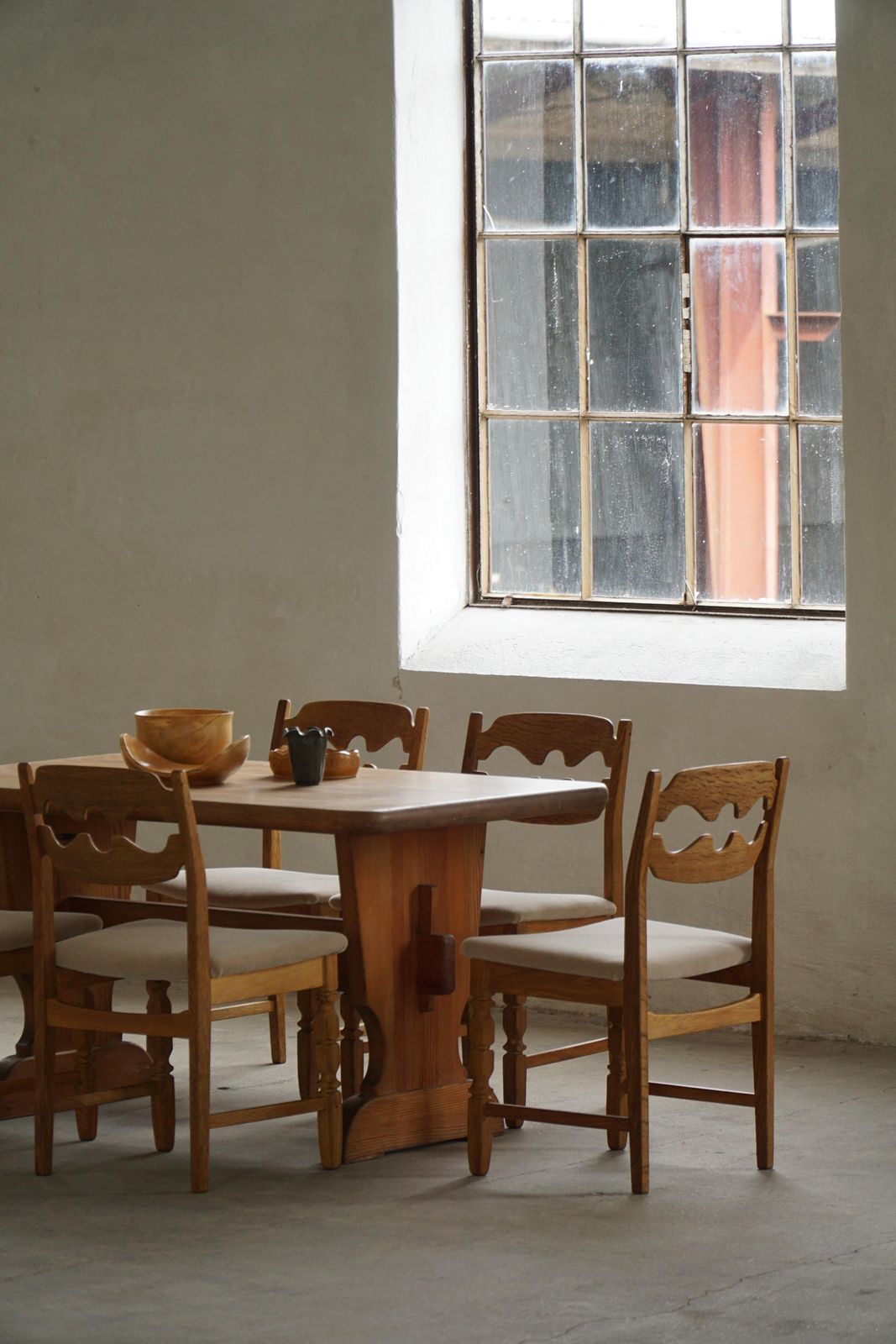 photo buy Set Of 6 Henning Kjærnulf “Razorblade” Dining Chairs In Oak & Mohair, 1960s