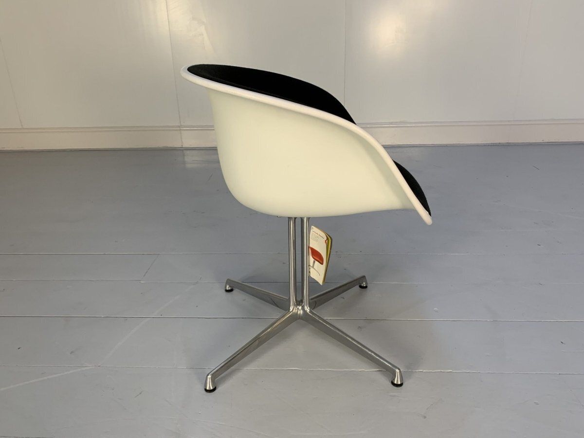 Vitra La Fonda Eames Chair & Marble Table   In Black Hopsack photo buy