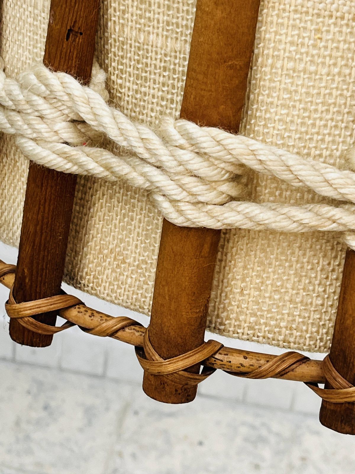 photo for sale Scandinavian Suspension In Wood And Jute Fabric.