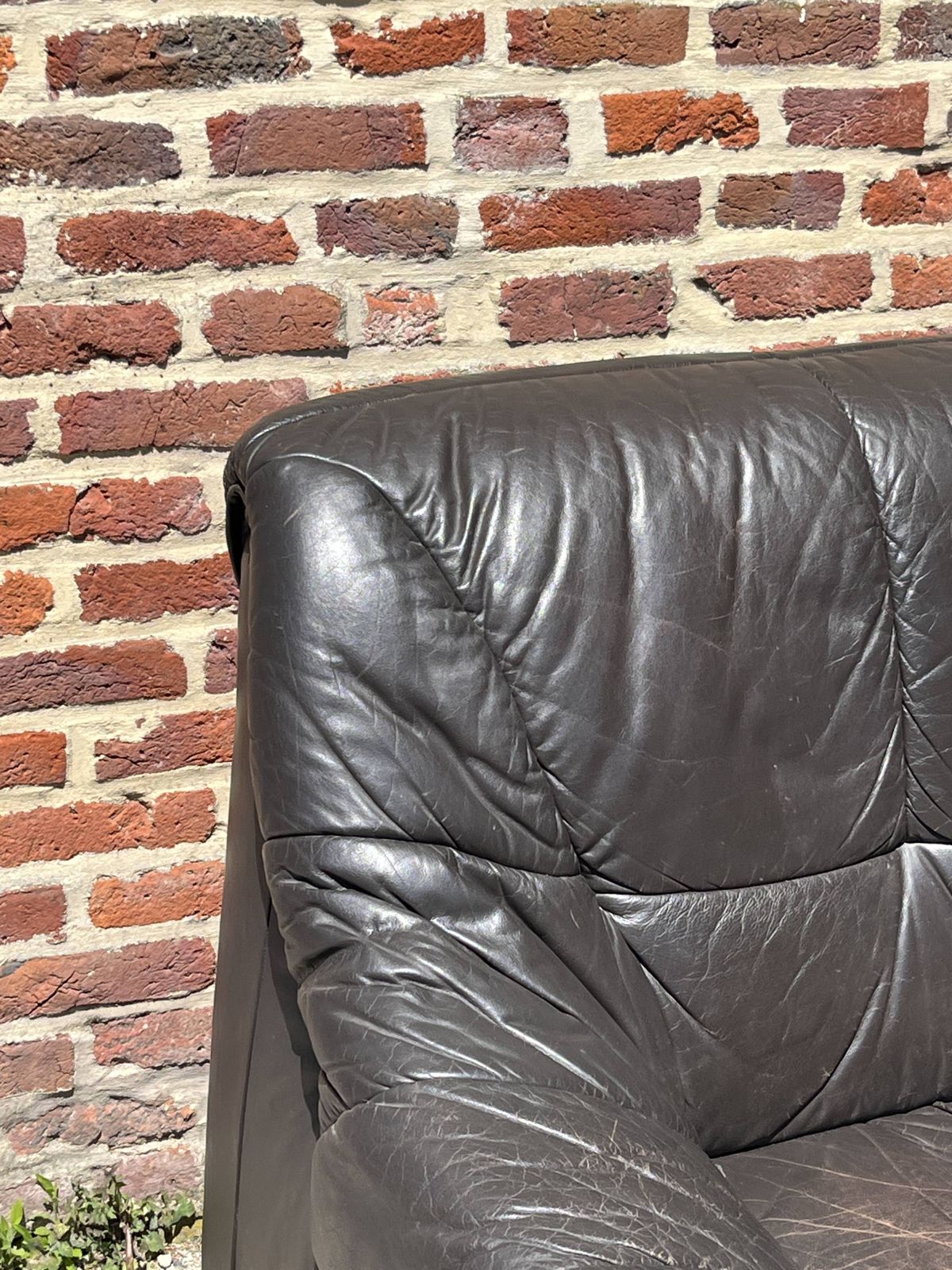 517.2 Paar fauteuils van gepatineerd leer photo