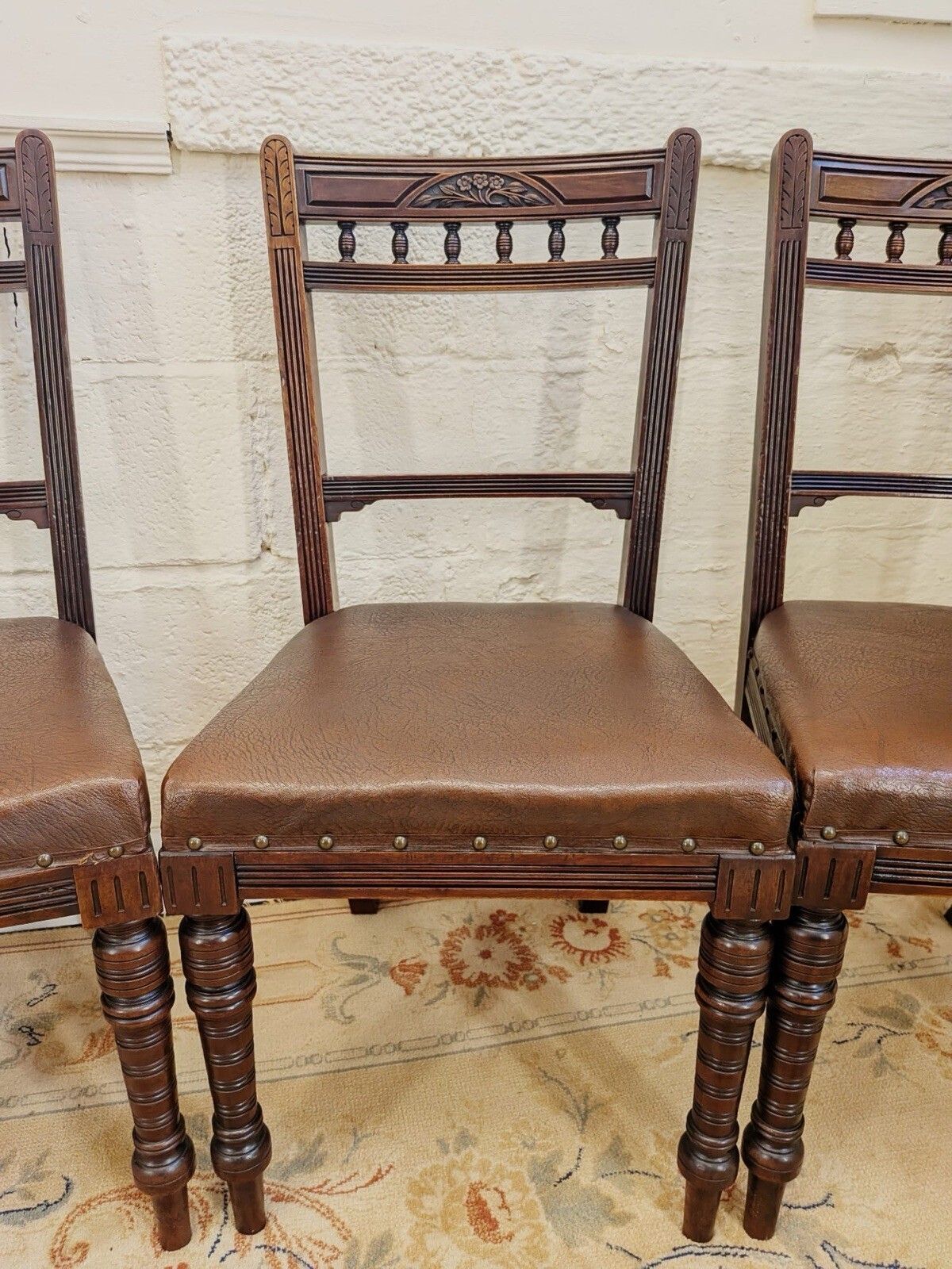 Victorian Set Of 4 Oak Stained Carved Dining Chairs photo 195.0