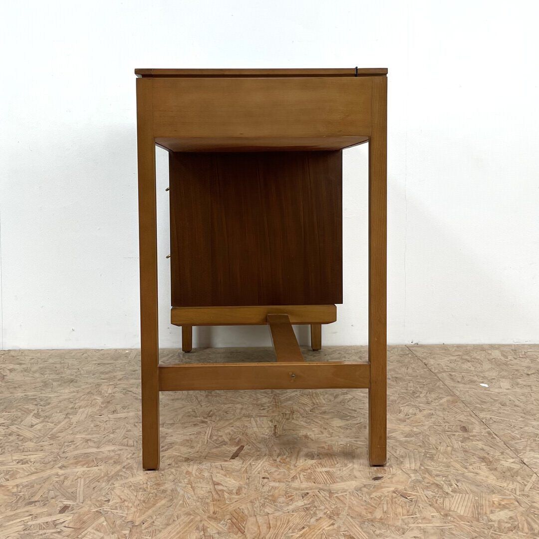 Mid Century Dressing Table By Stag photo 375.0