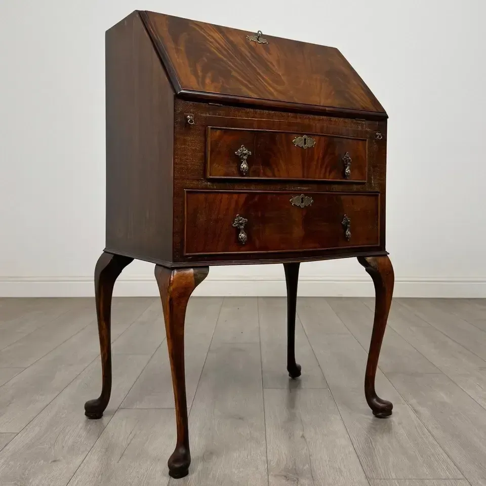 photo furniture Antique 20th Century Small Edwardian Bureau In Mahogany