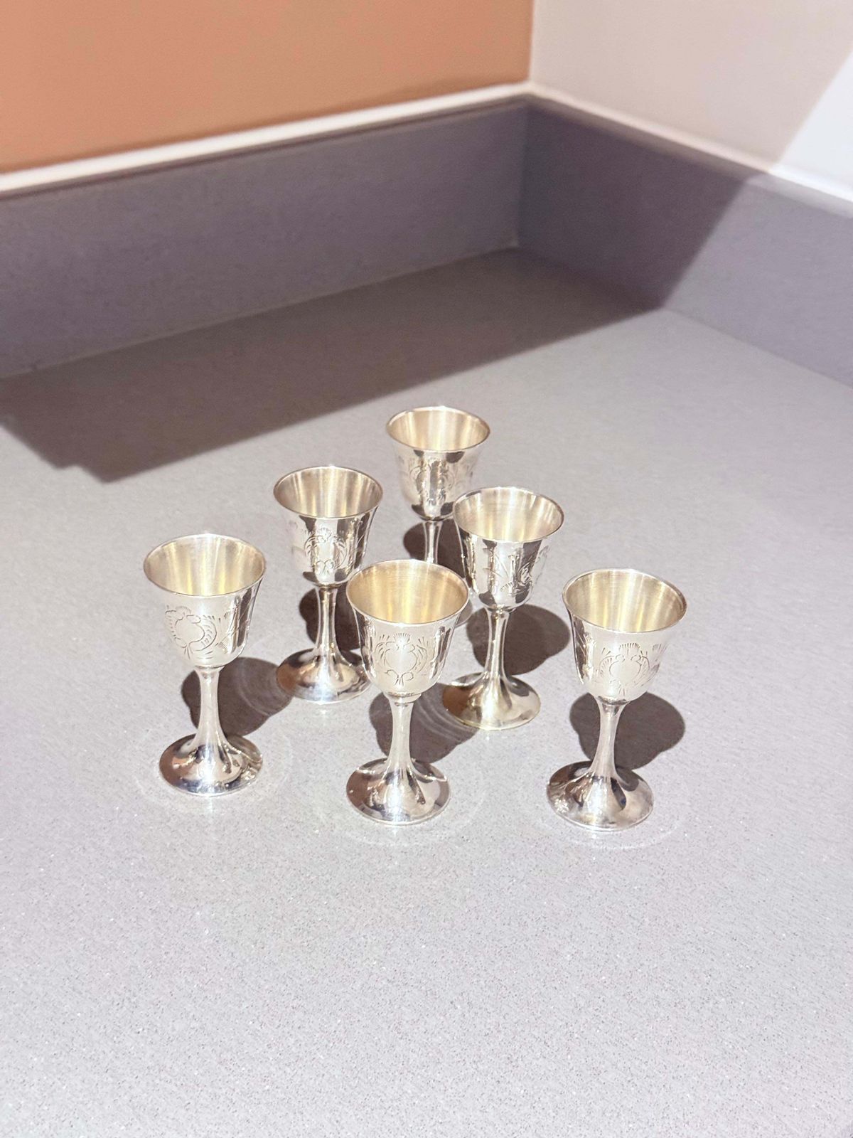 photo furniture Set Of Six Silver Plated Cordial Cups In Original Presentation Case