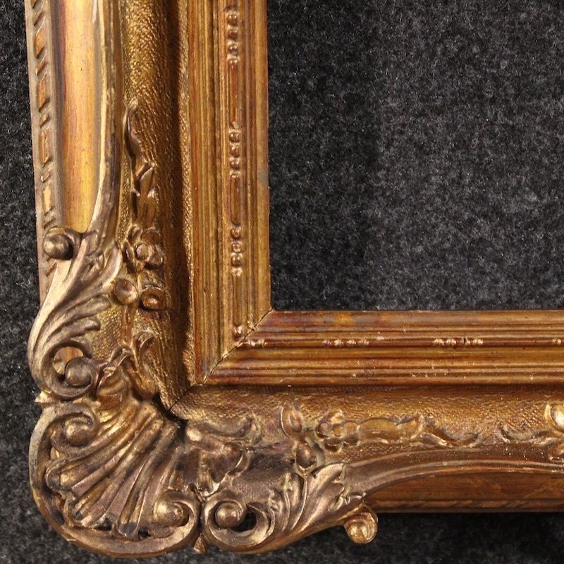photo furniture 20e-eeuwse gesneden en vergulde Italiaanse lijst