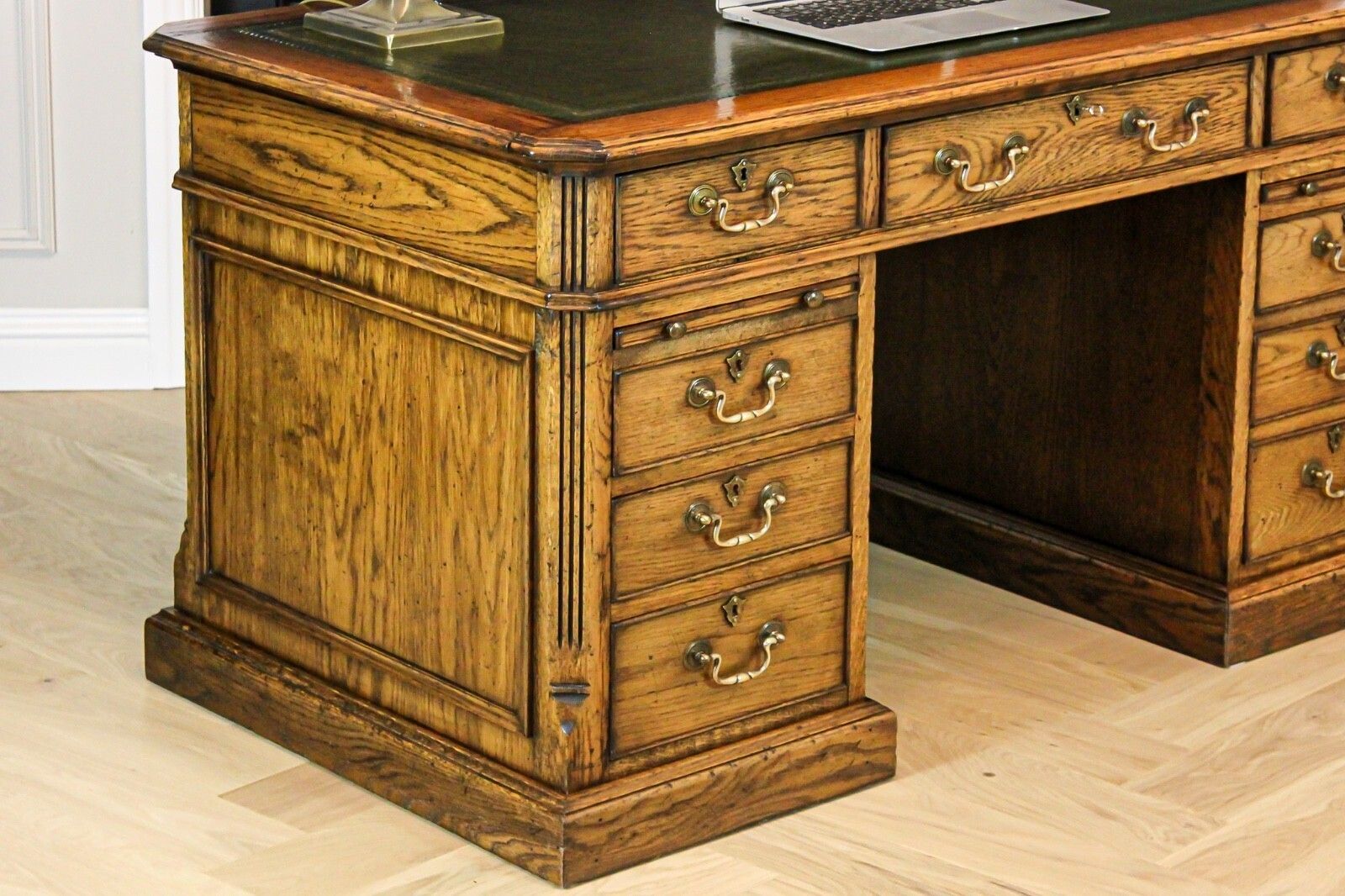Large Antique Style Solid Oak Twin Pedestal Partners Leather Top Writing Desk photo 1295.0