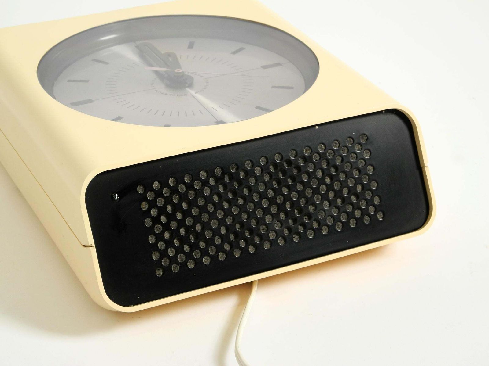 photo for sale Horloge murale Universum avec radio, années 1970, par Adriano Rampoldi pour Quelle Versand 1